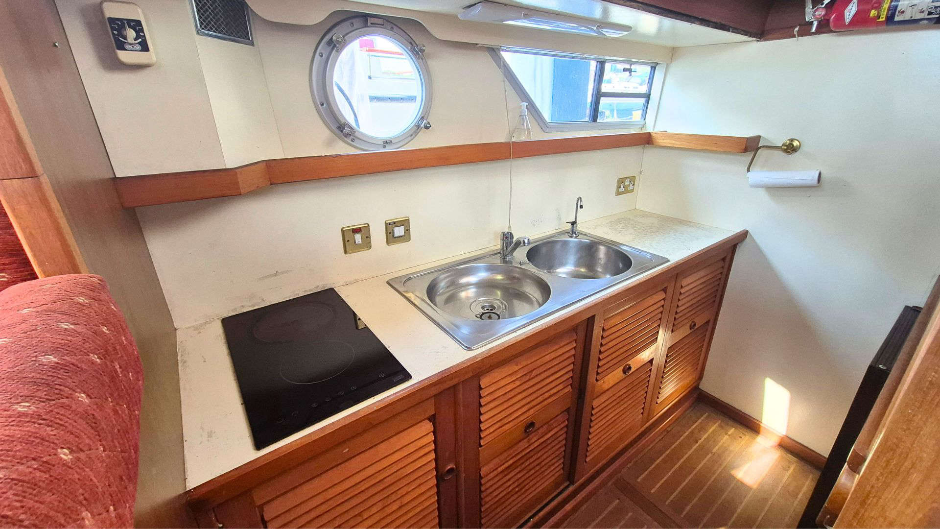Broom Ocean 42 - 21