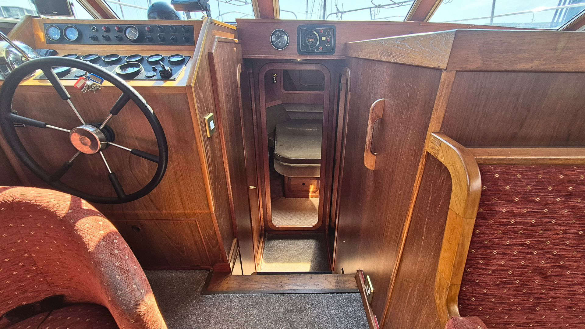 Broom Ocean 42 - 23