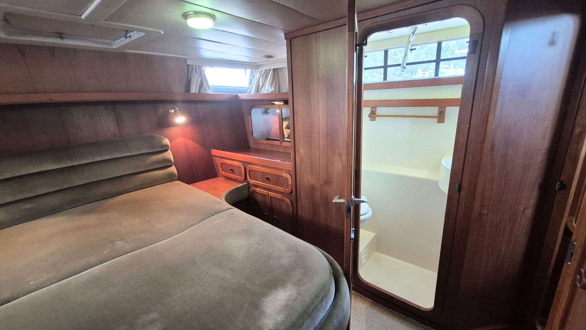 Broom Ocean 42 - 26