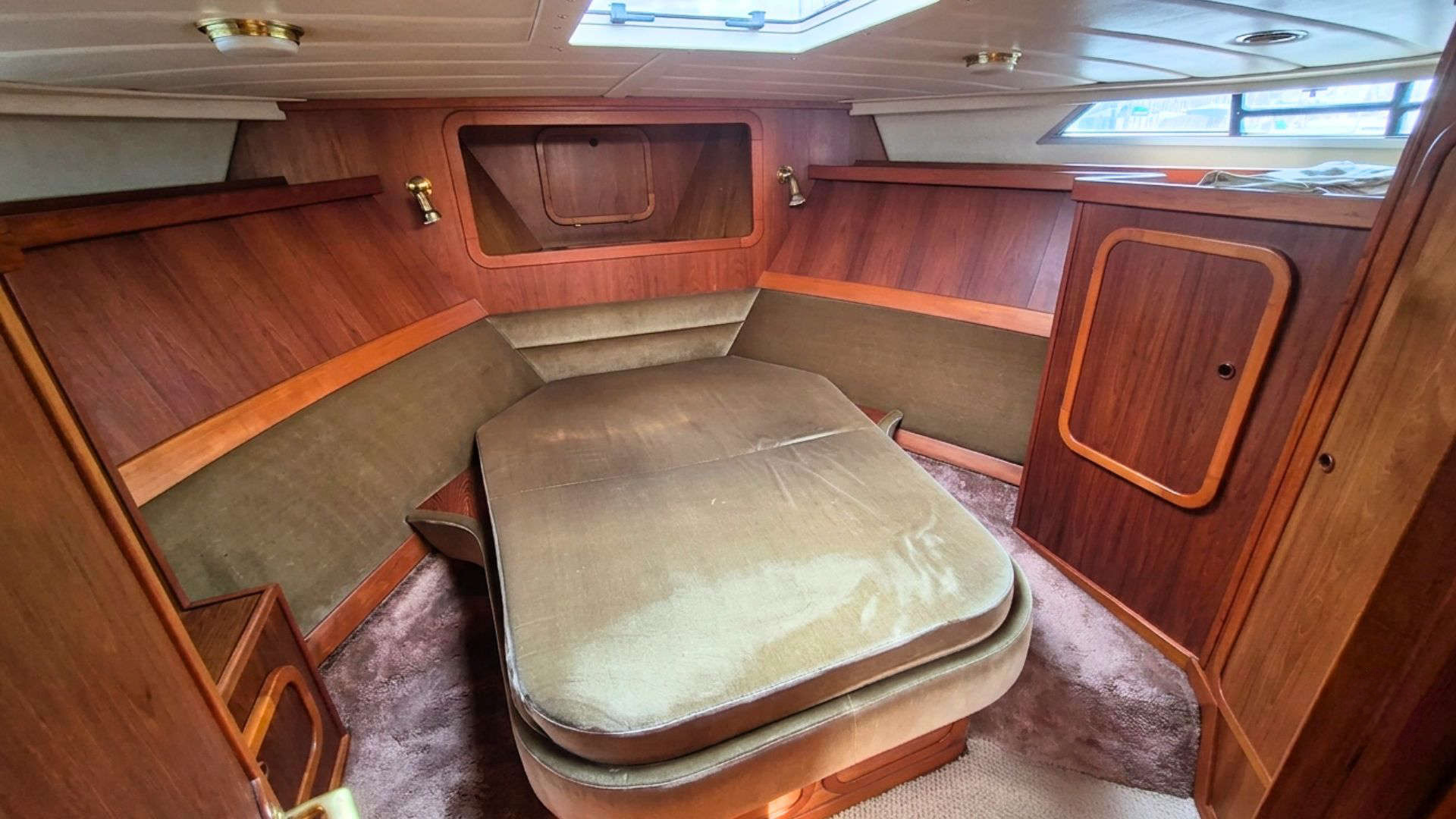 Broom Ocean 42 - 28