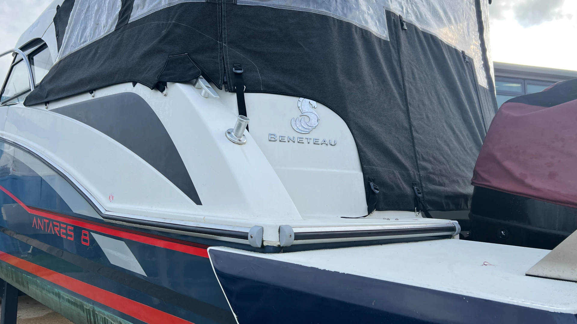 Beneteau Antares 8 - 18