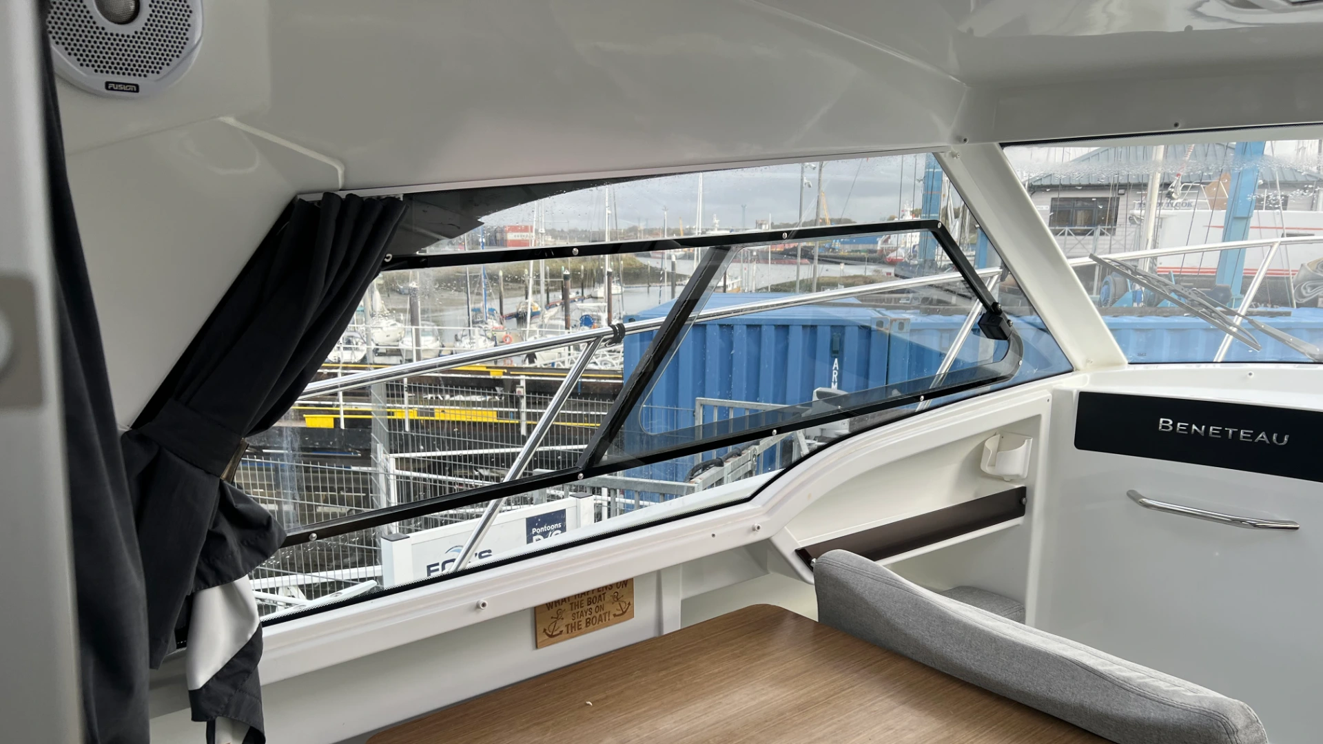 Beneteau Antares 8 - 6