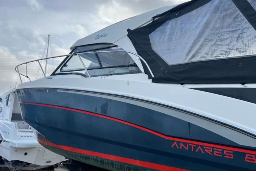 Beneteau Antares 8
