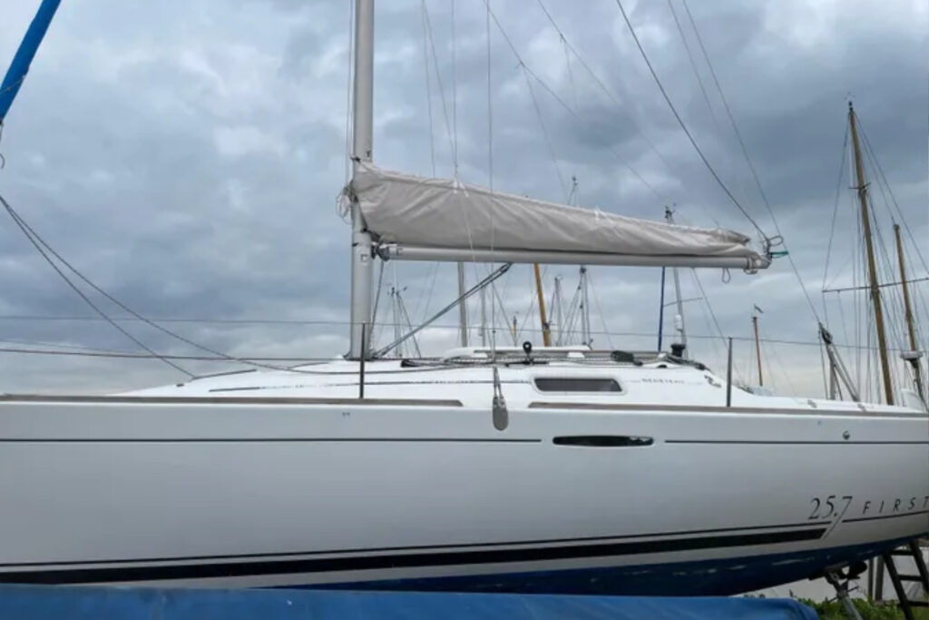 Beneteau First 25.7