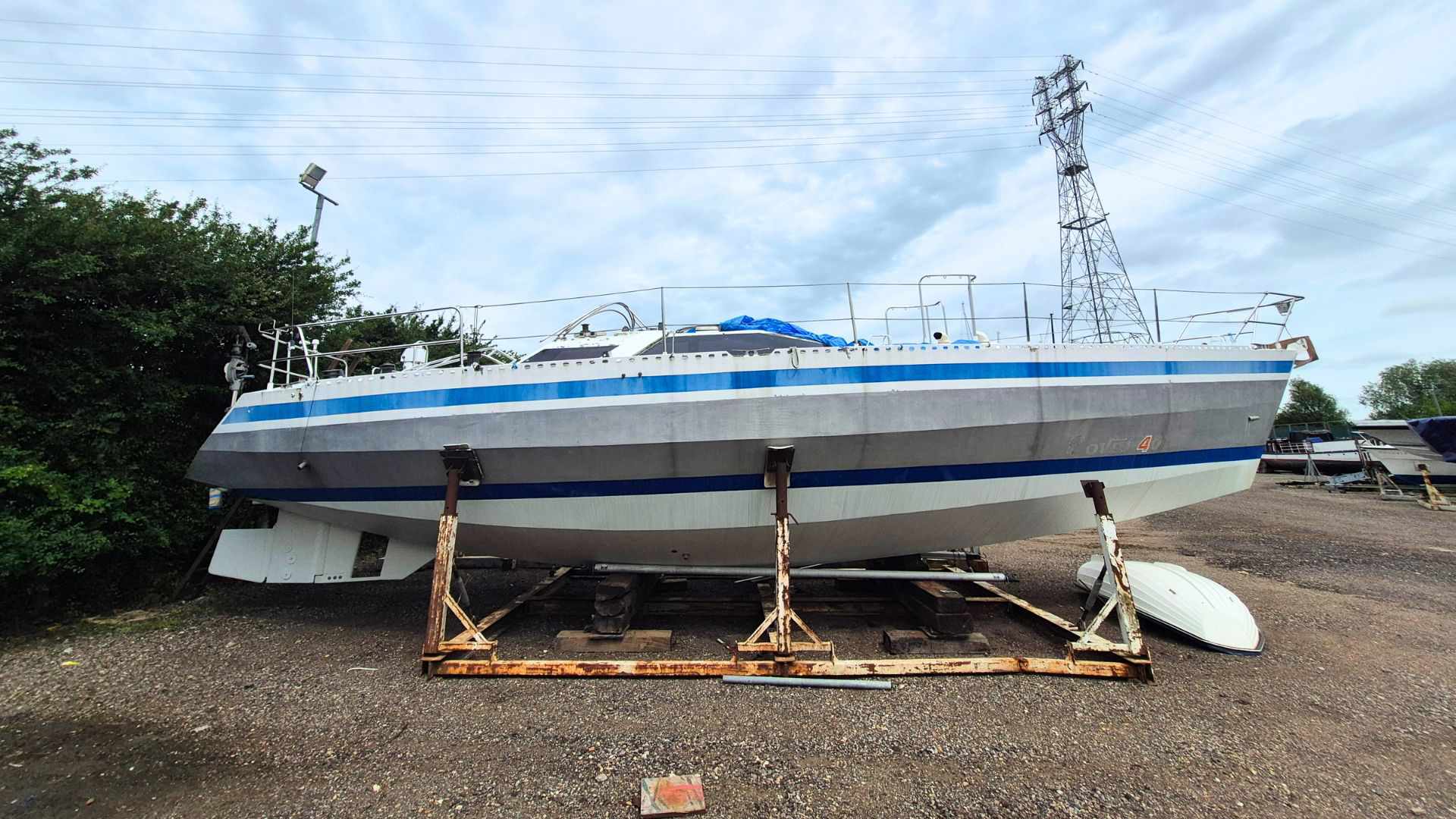 Ovni 40