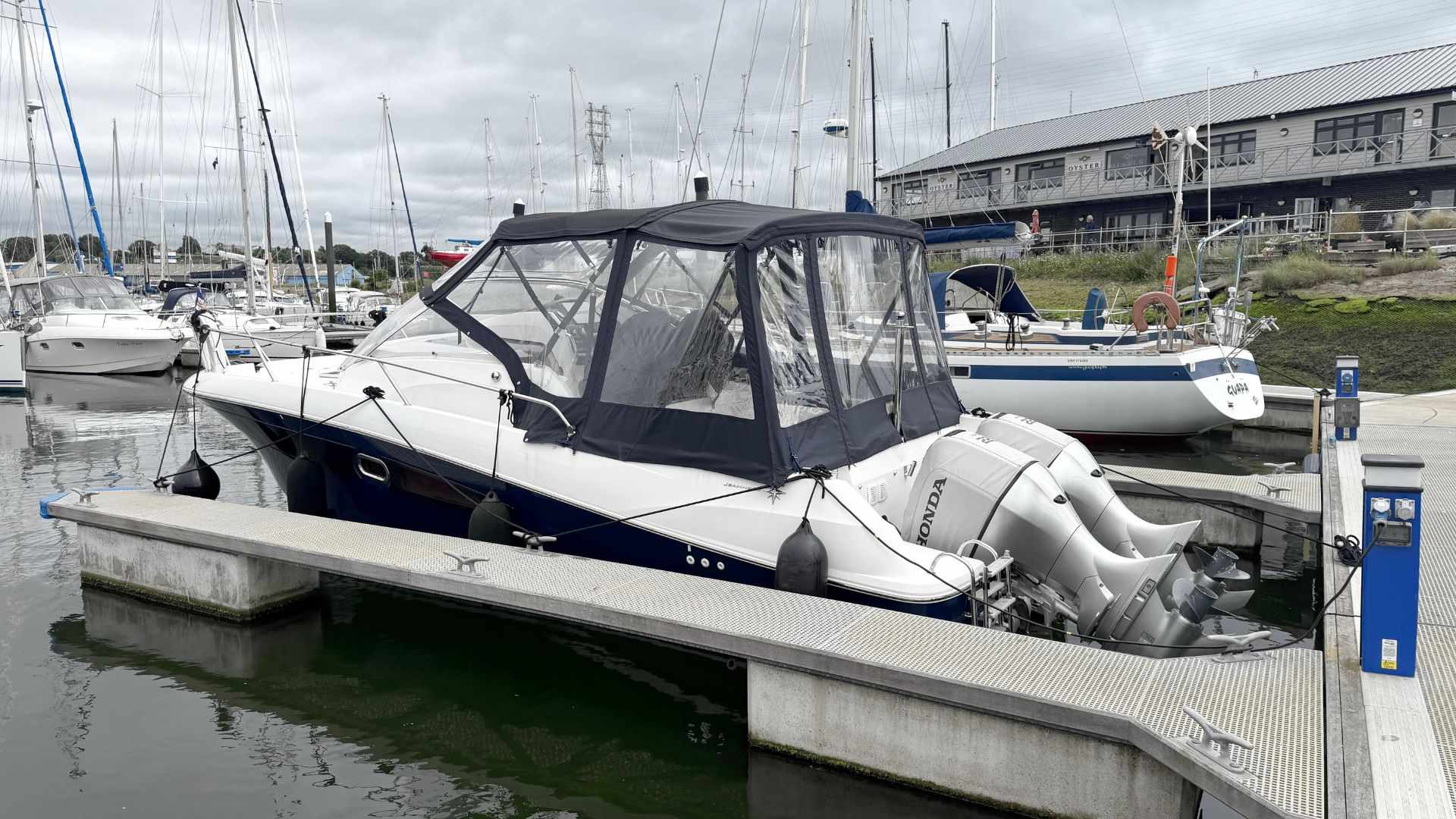 Jeanneau Cap Camarat 8.5 WA