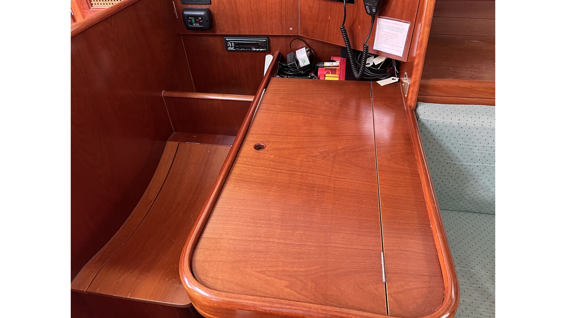 Beneteau Oceanis Clipper 361 - 17