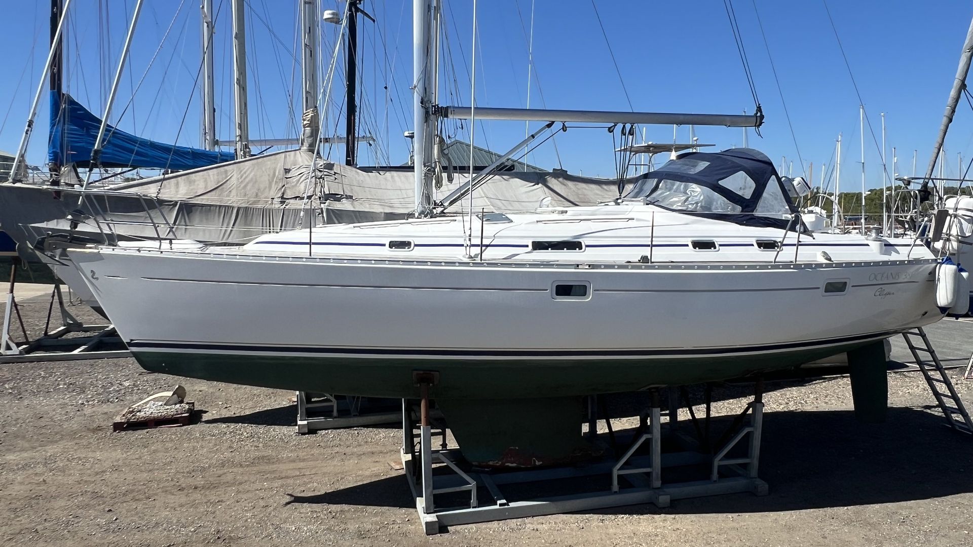 Beneteau Oceanis Clipper 381