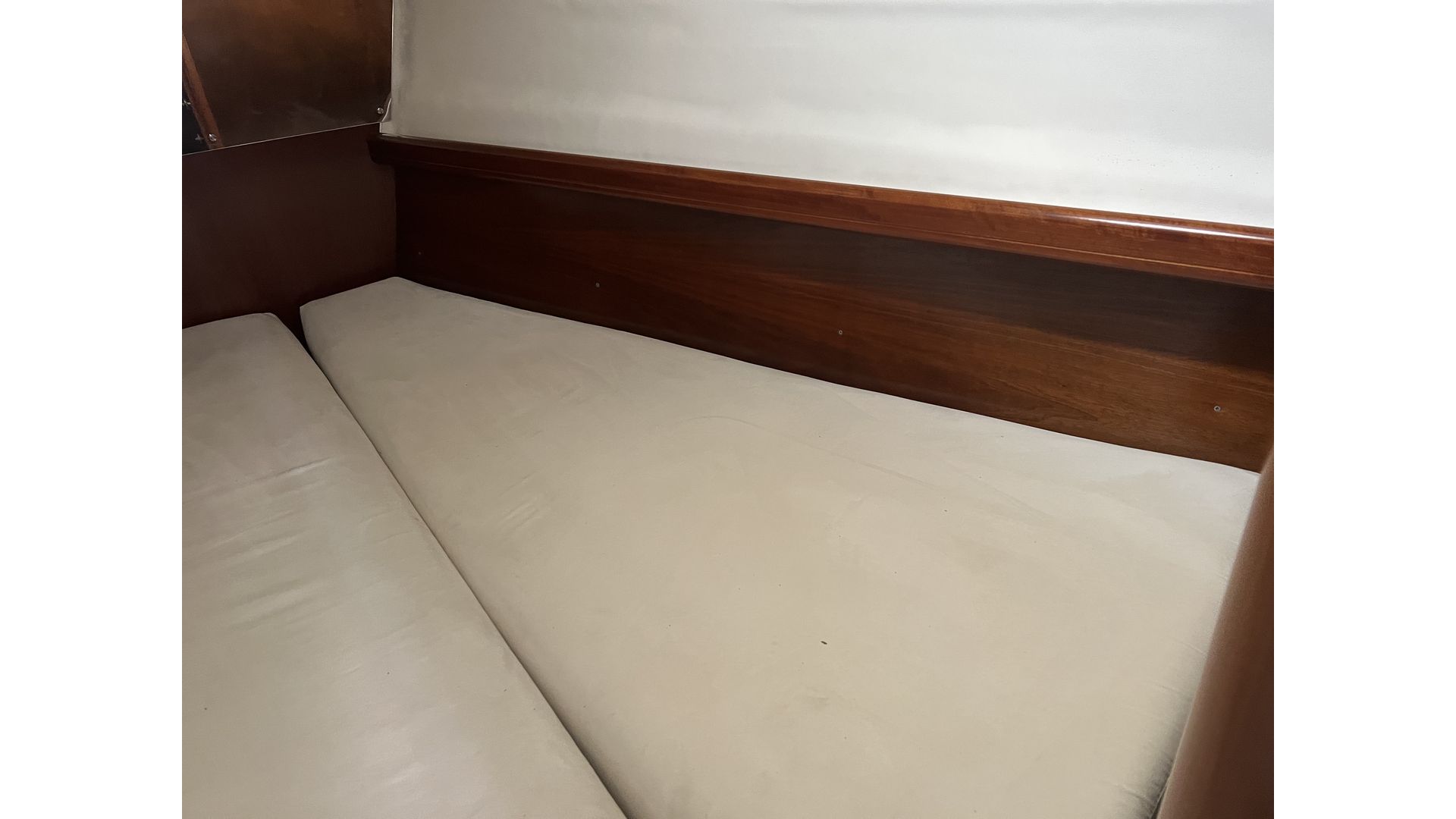 Beneteau Oceanis Clipper 381 - 12