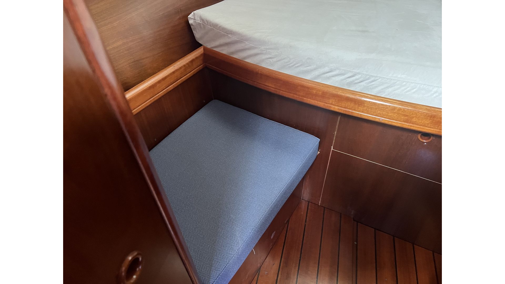 Beneteau Oceanis Clipper 381 - 13