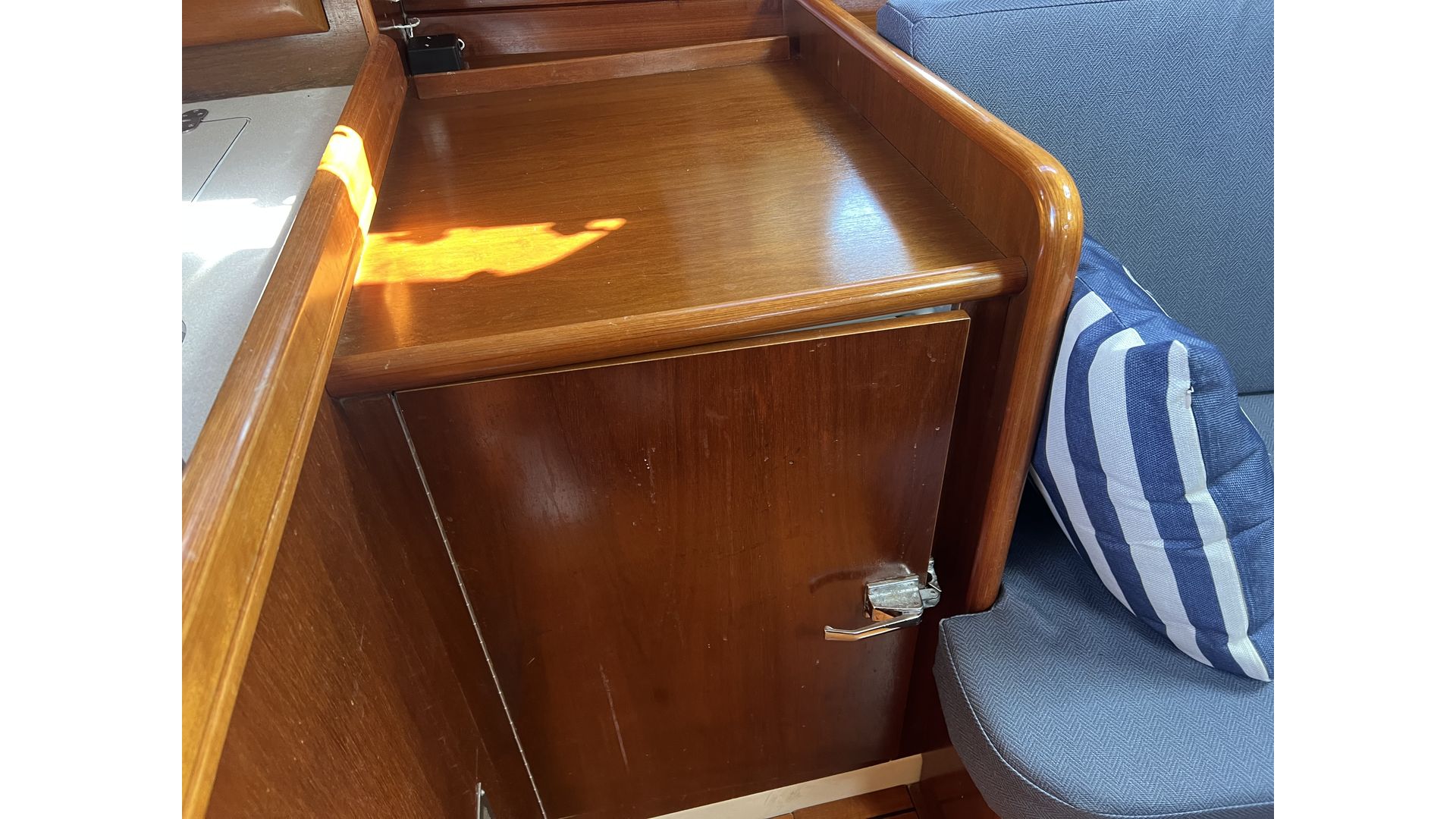 Beneteau Oceanis Clipper 381 - 24