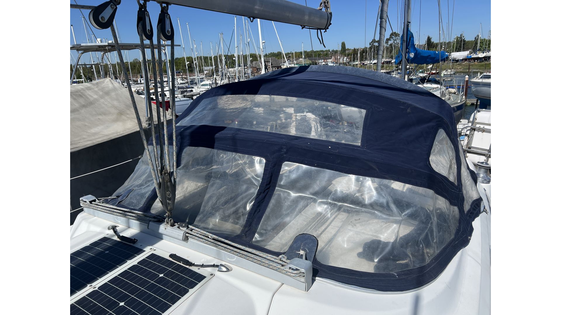 Beneteau Oceanis Clipper 381 - 50