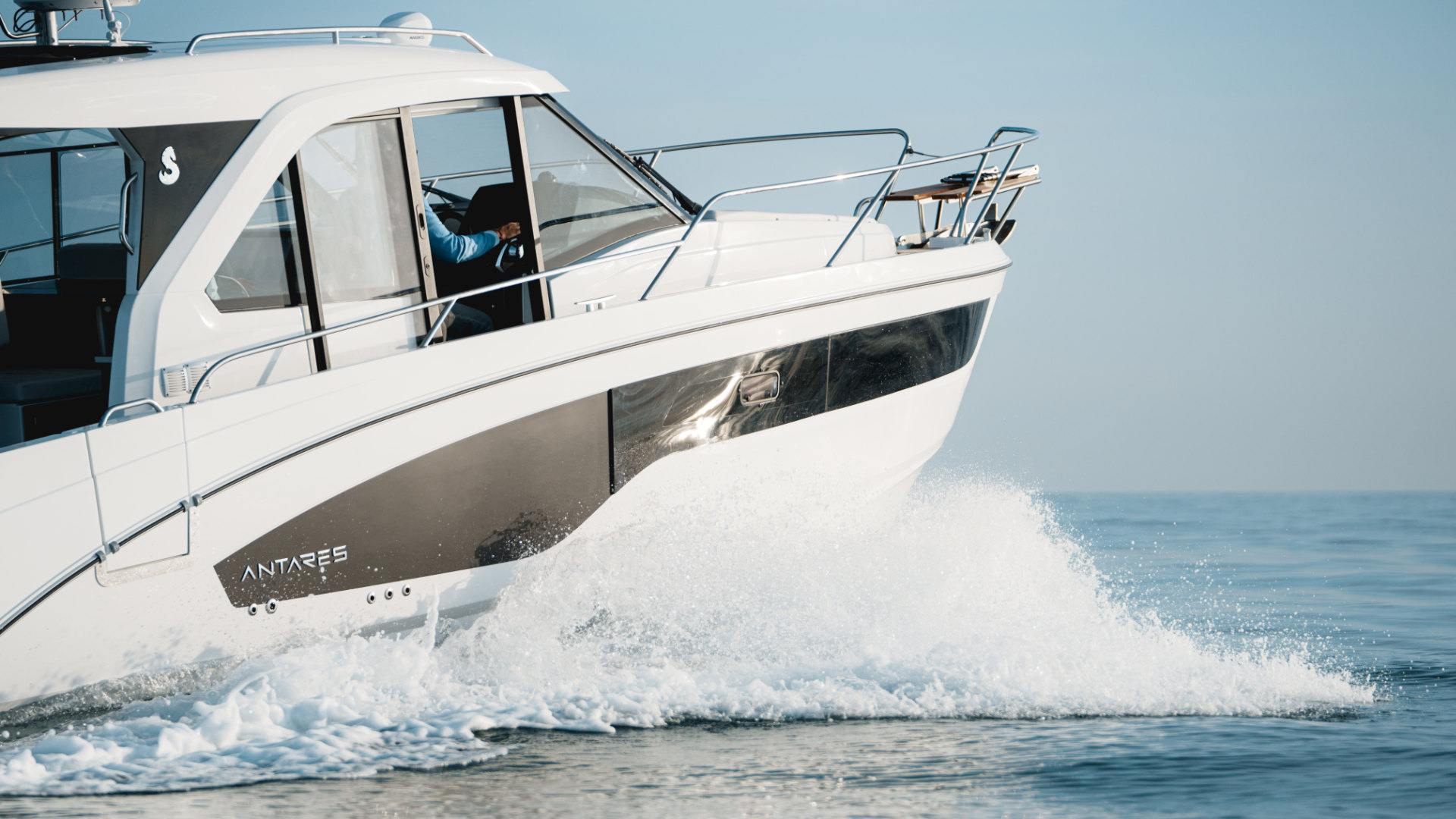 Beneteau Antares 9 – V2 – Ultimate Spec - 16