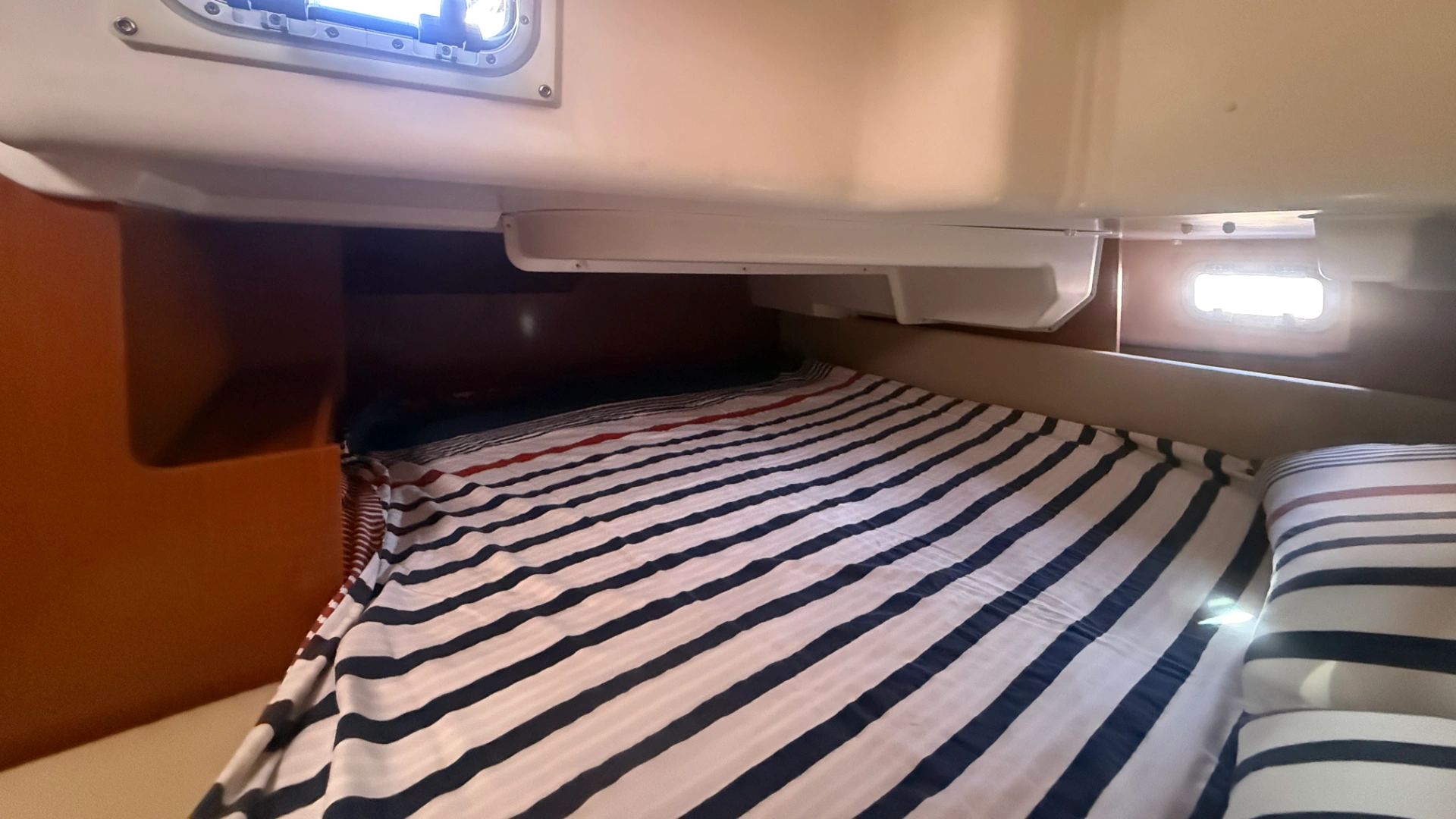 Beneteau Oceanis 34 - 9