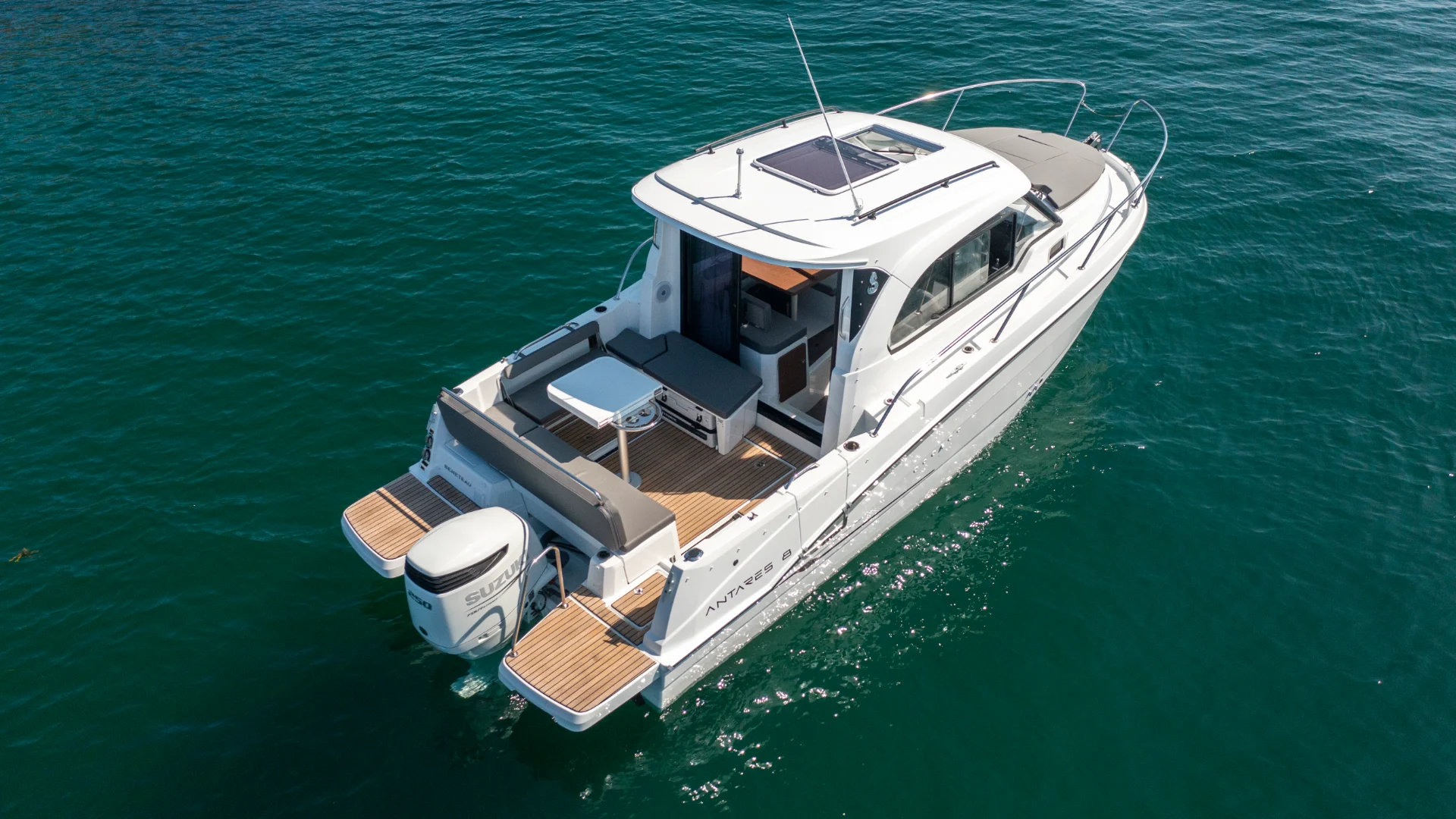 Beneteau Antares 8 – Ultimate Spec - 9