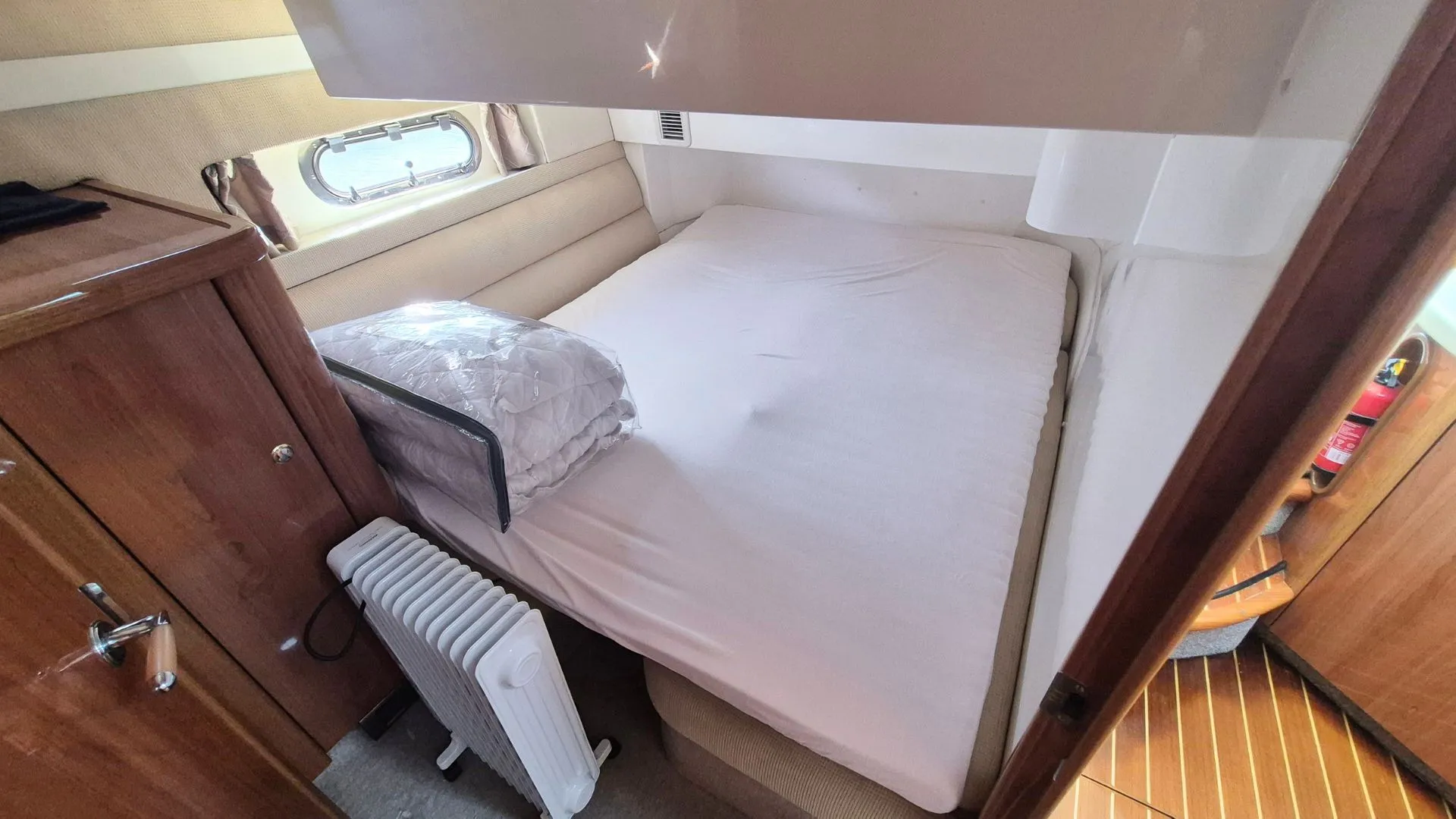 Sealine F37 - 27
