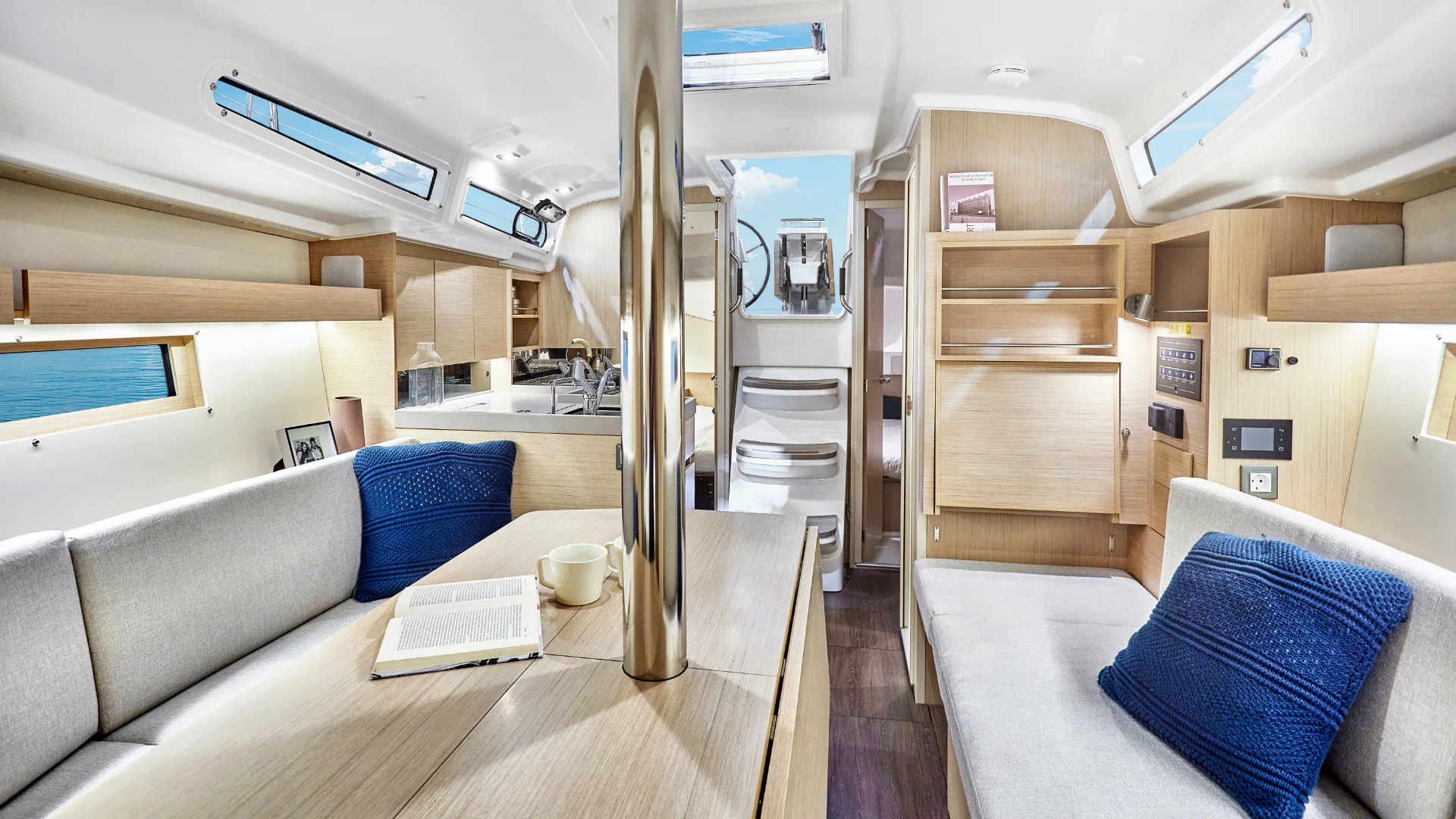 Beneteau Oceanis 34.1 – Ultimate Spec - 9