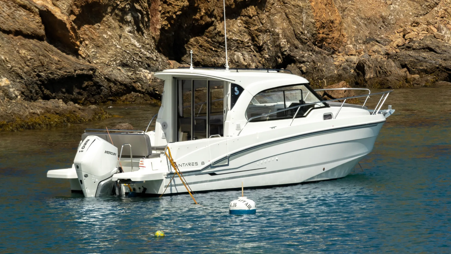 Beneteau Antares 8 – Ultimate Spec - 11