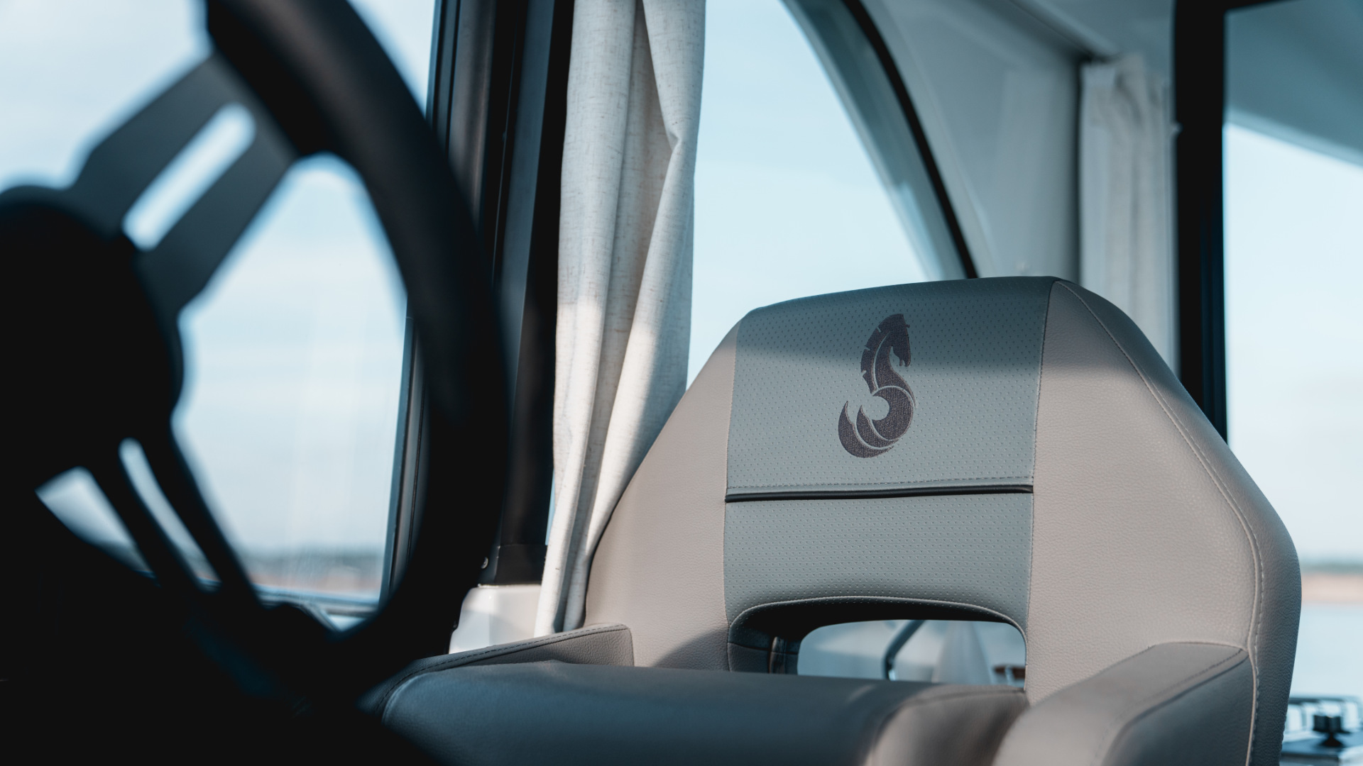 Beneteau Antares 9 – V2 – Ultimate Spec - 11