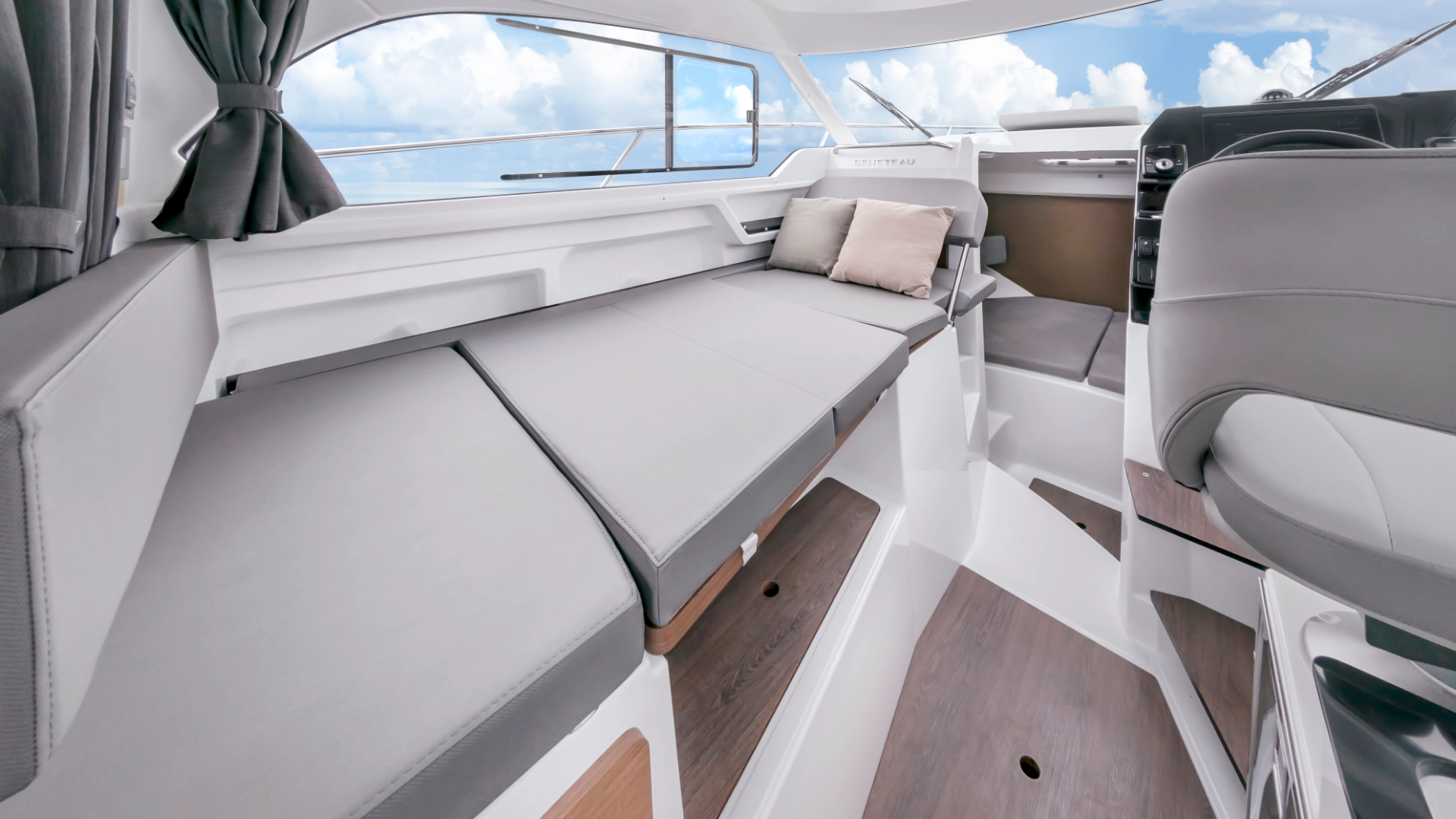 Beneteau Antares 8 – Ultimate Spec - 16