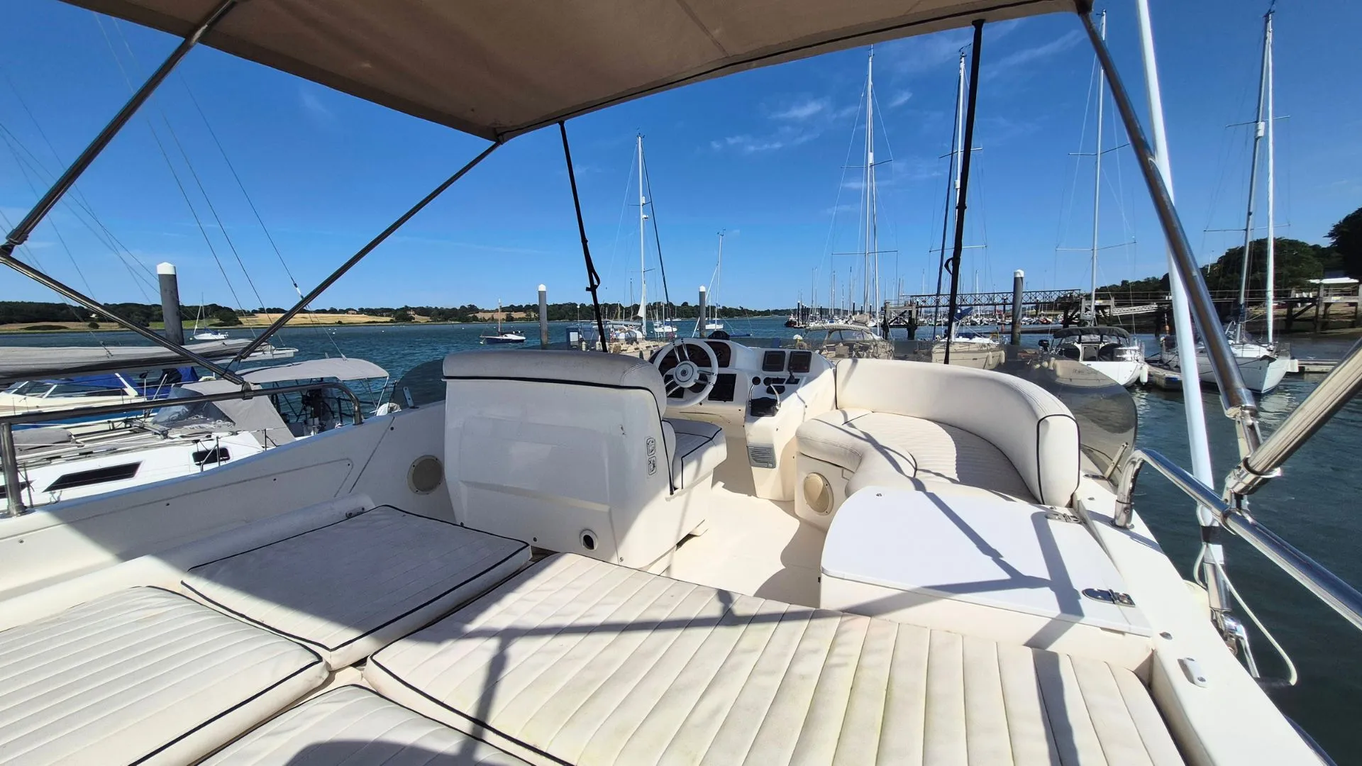 Sealine F37 - 14