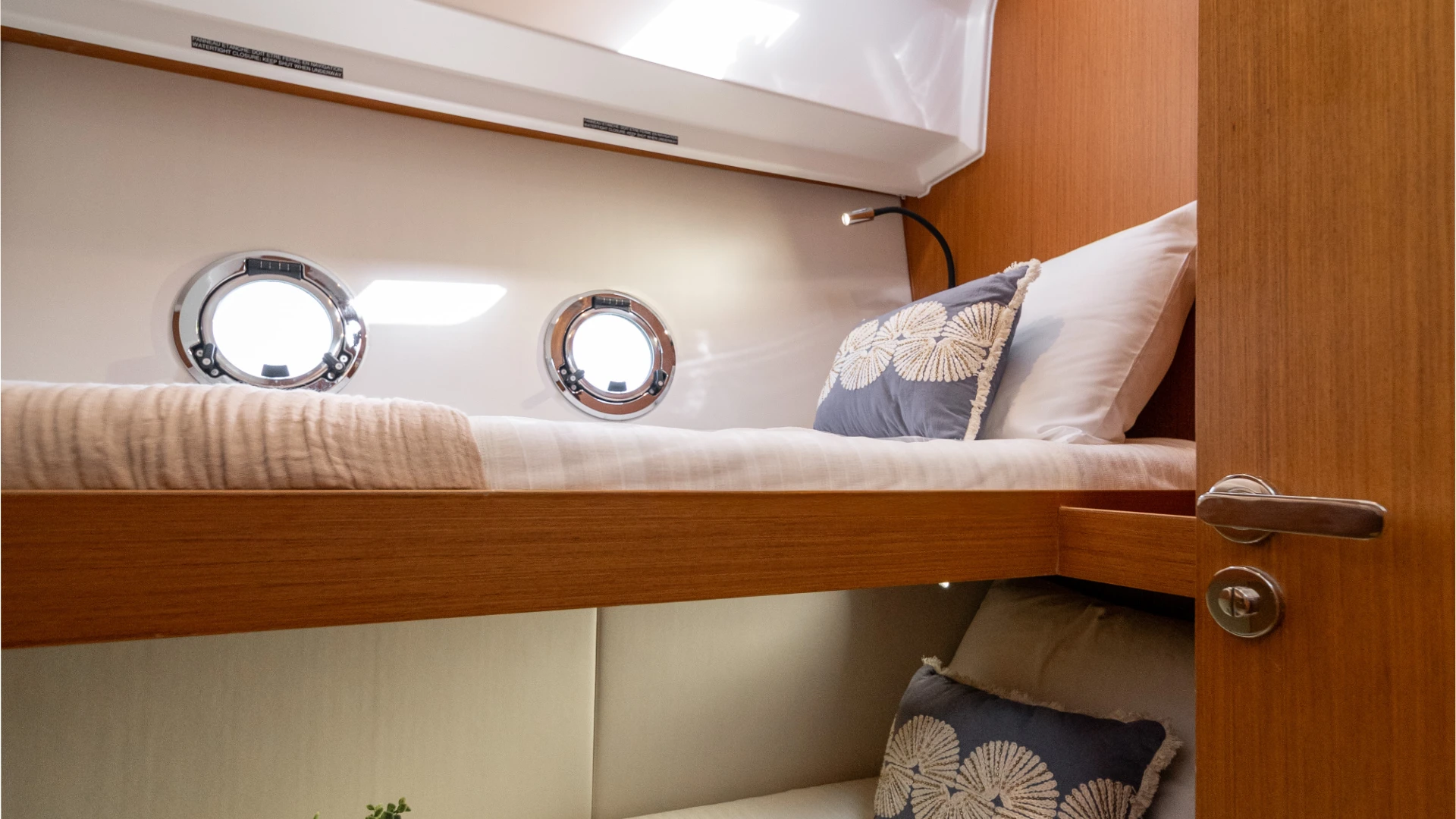 Beneteau Swift Trawler 37 Fly – Ultimate Spec - 5