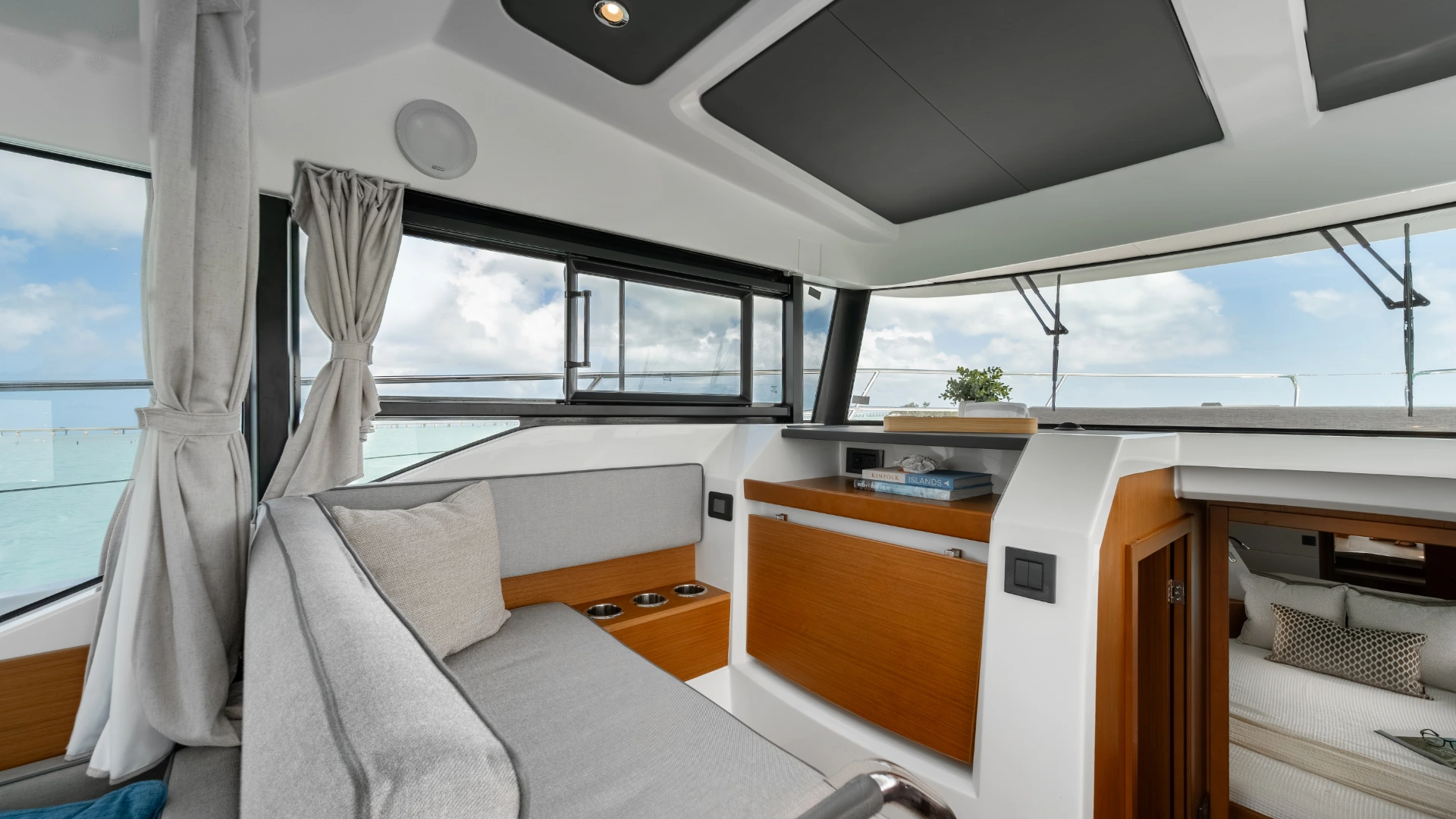 Beneteau Swift Trawler 37 Fly – Ultimate Spec - 3