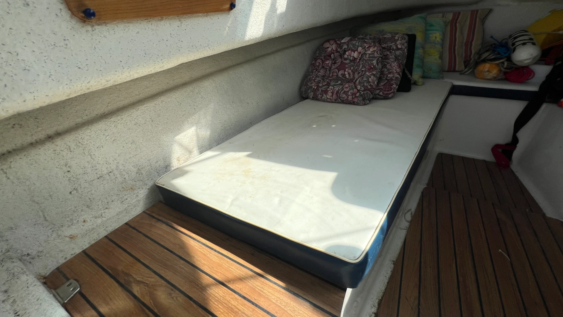Quicksilver 620 Pilot House - 9
