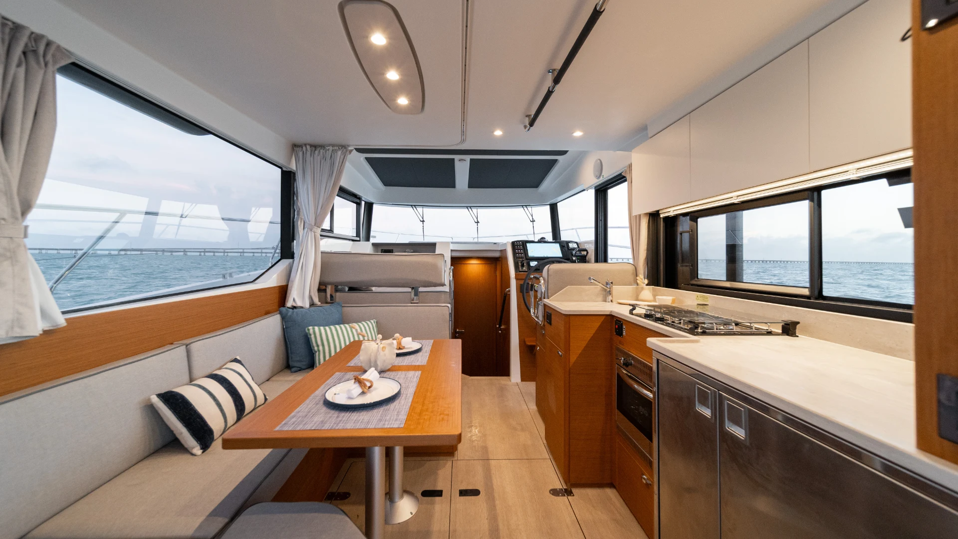 Beneteau Swift Trawler 37 Fly – Ultimate Spec - 2