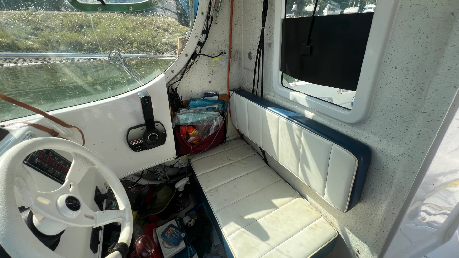 Quicksilver 620 Pilot House - 7