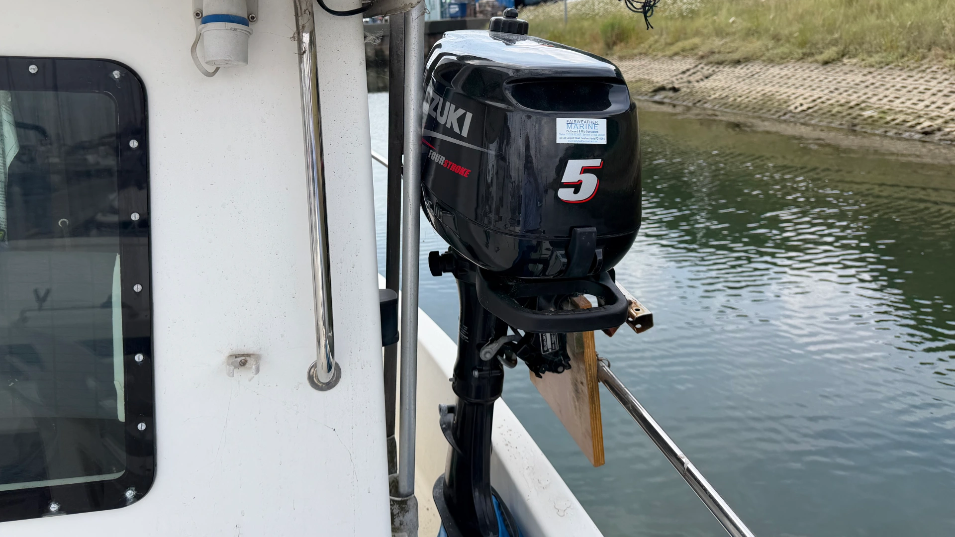Quicksilver 620 Pilot House - 17