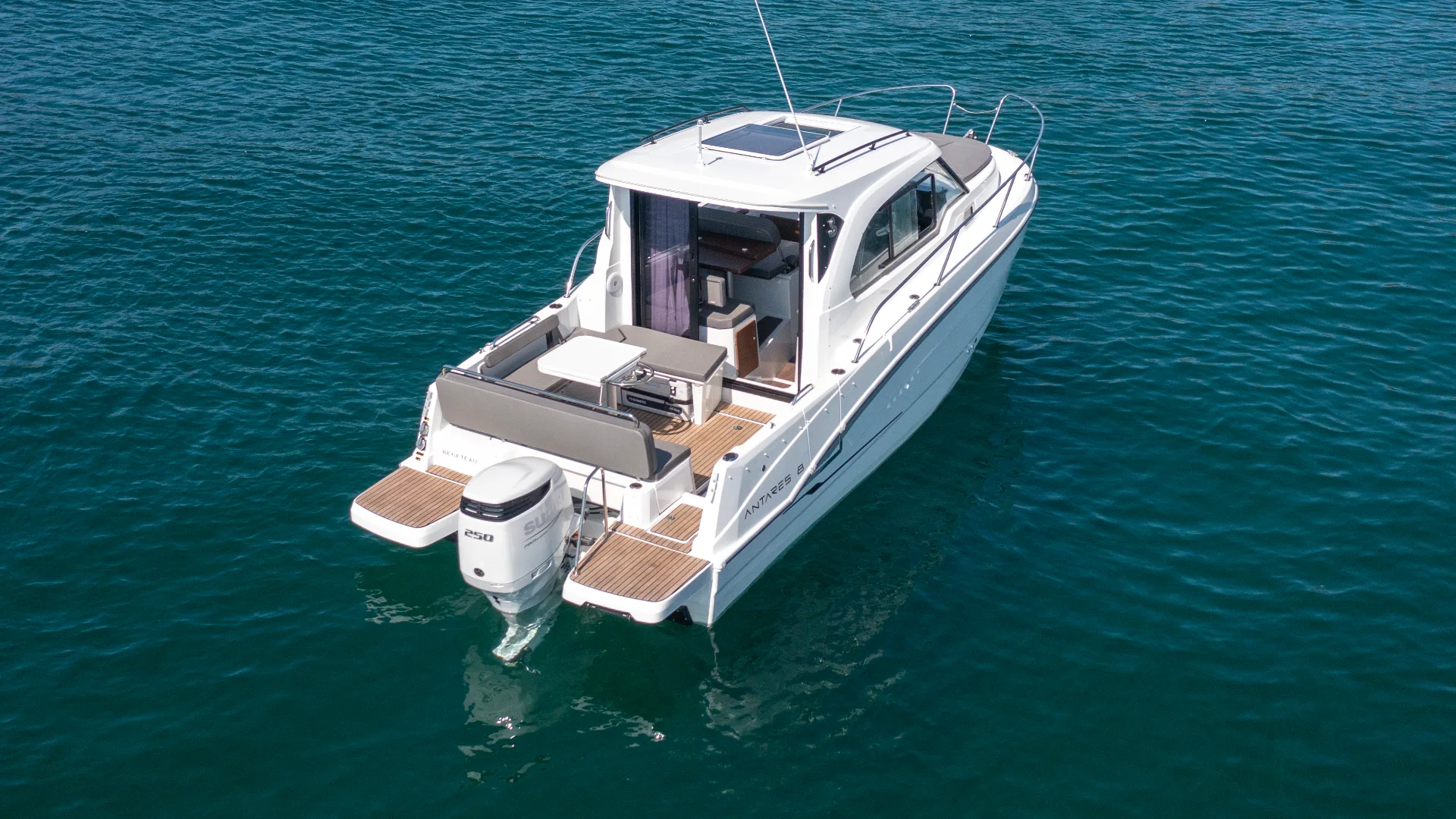 Beneteau Antares 8 – Ultimate Spec - 5