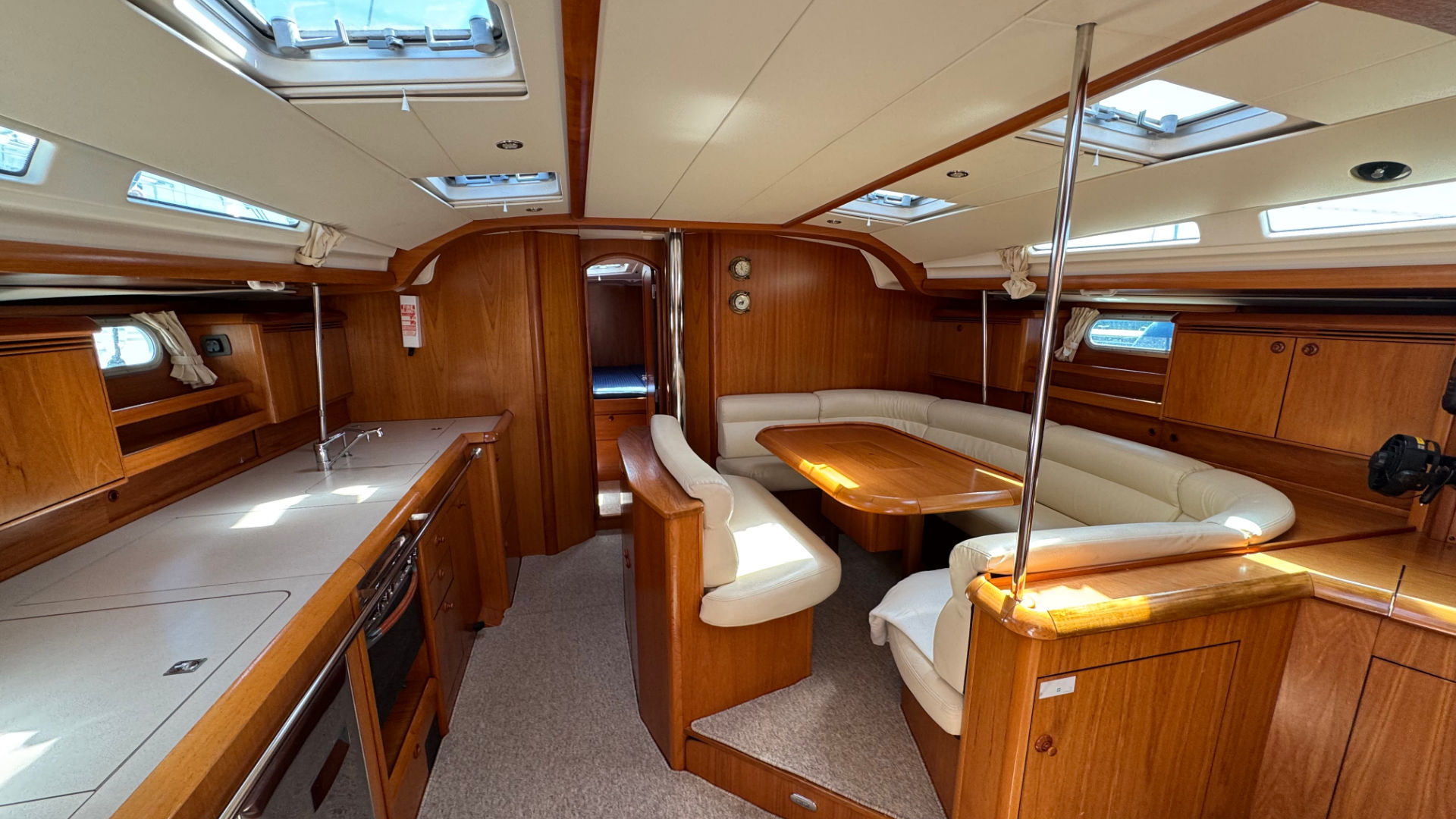 Jeanneau Sun Odyssey 49 - 3