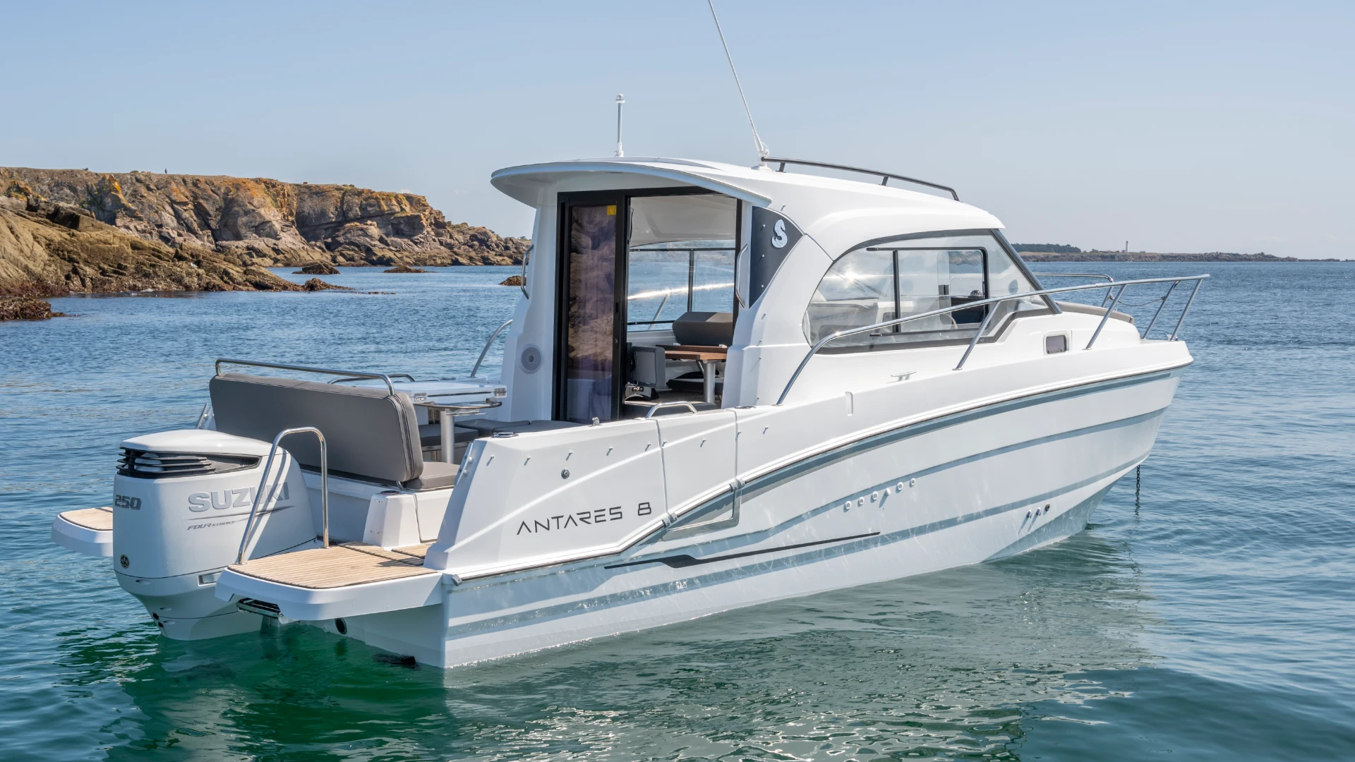 Beneteau Antares 8 – Ultimate Spec - 6