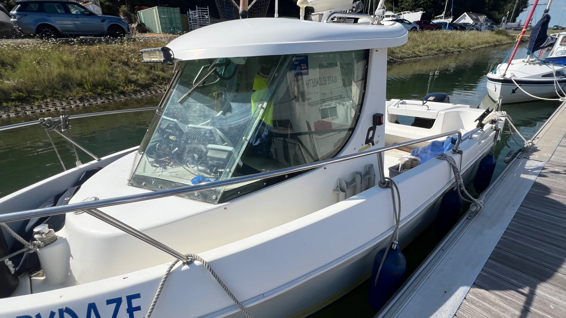 Quicksilver 620 Pilot House - 4