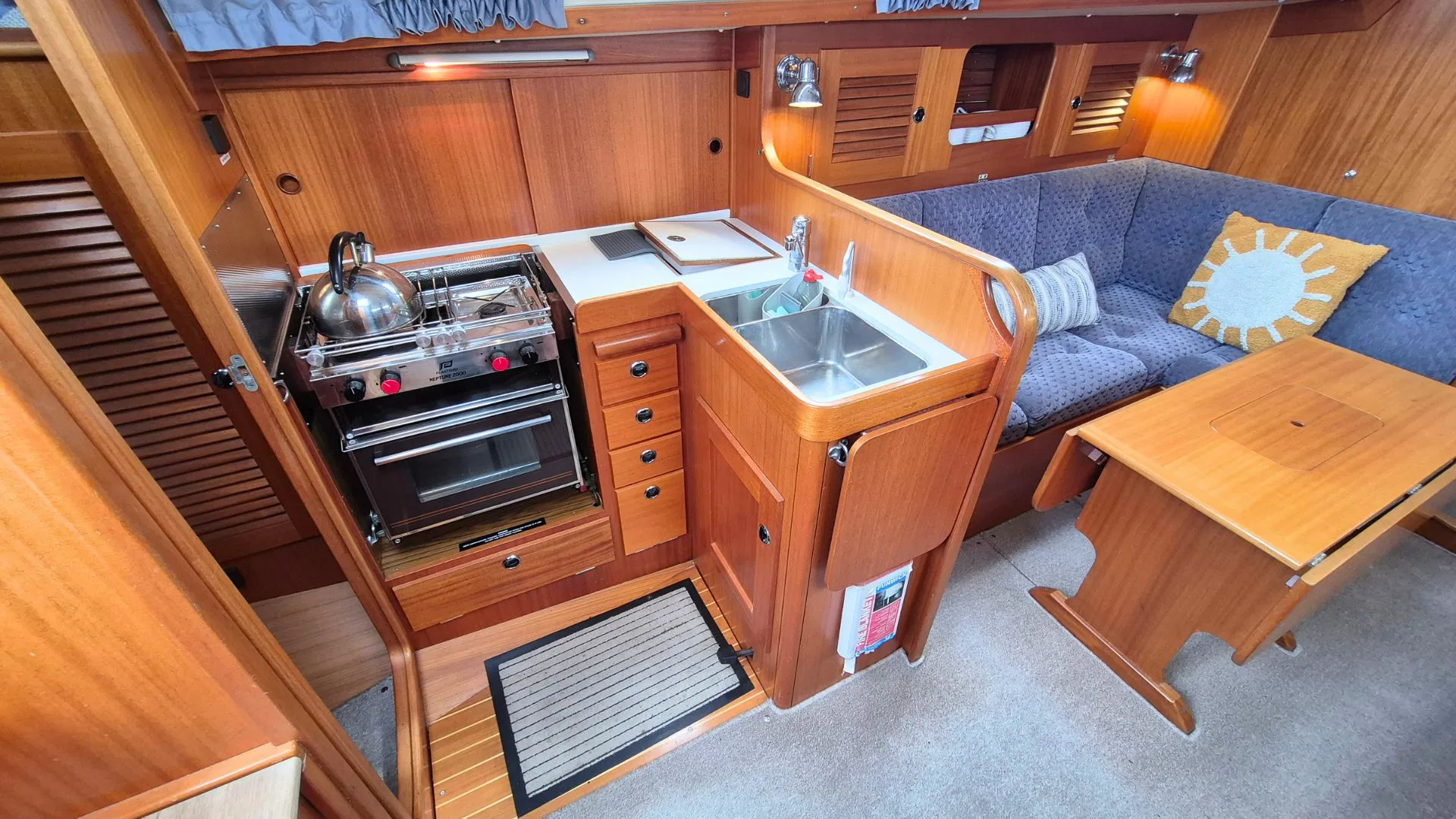 Hallberg-Rassy 34 - 16