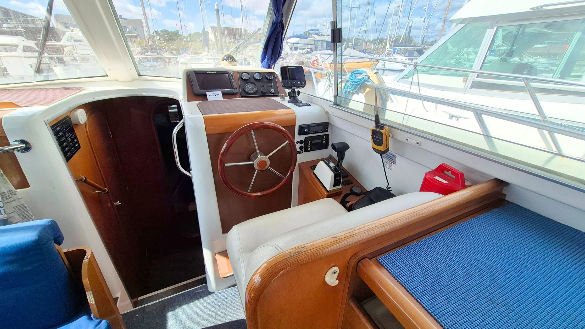 Beneteau Antares Series 9 - 12