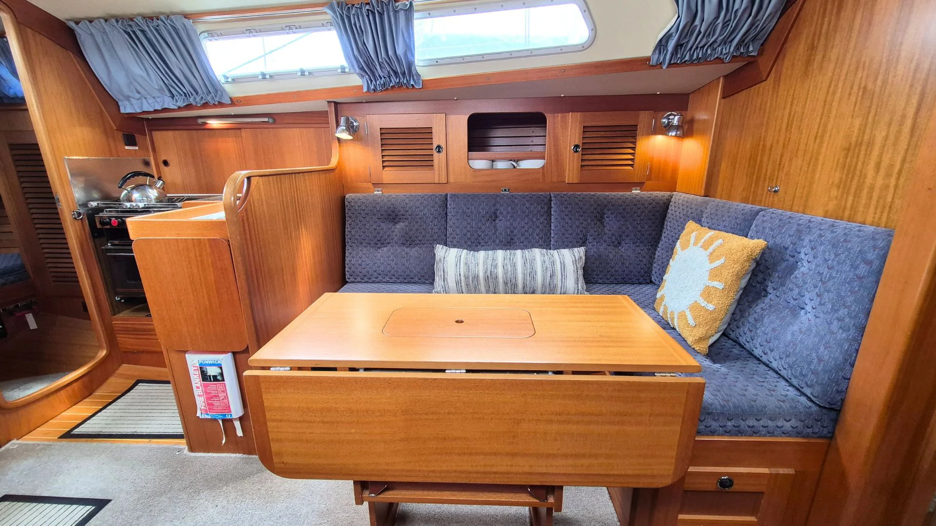 Hallberg-Rassy 34 - 19