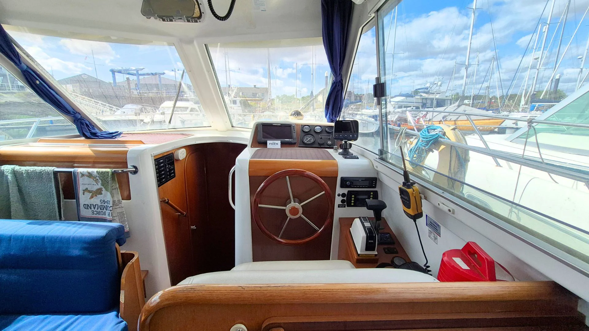 Beneteau Antares Series 9 - 13