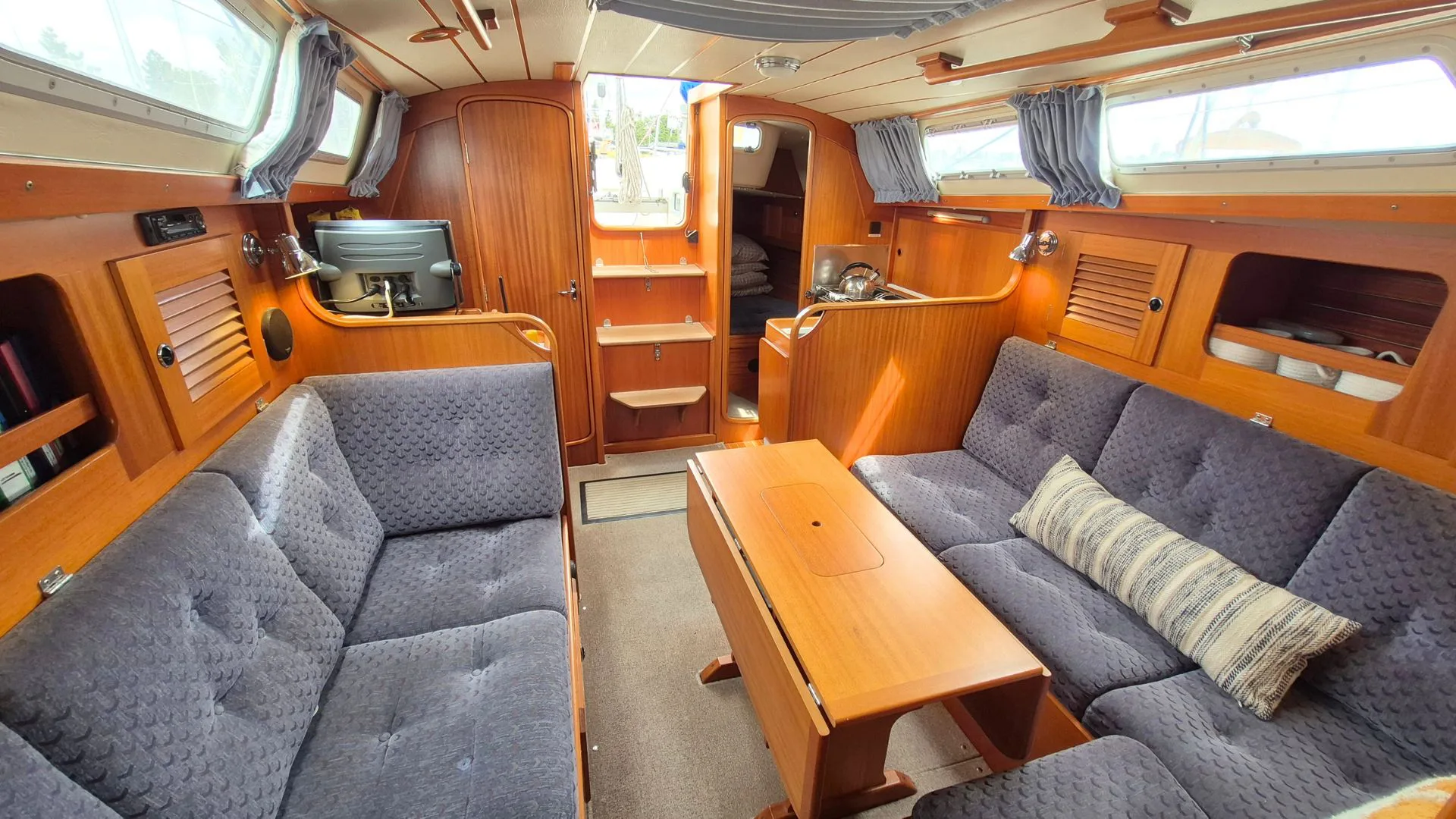 Hallberg-Rassy 34 - 20