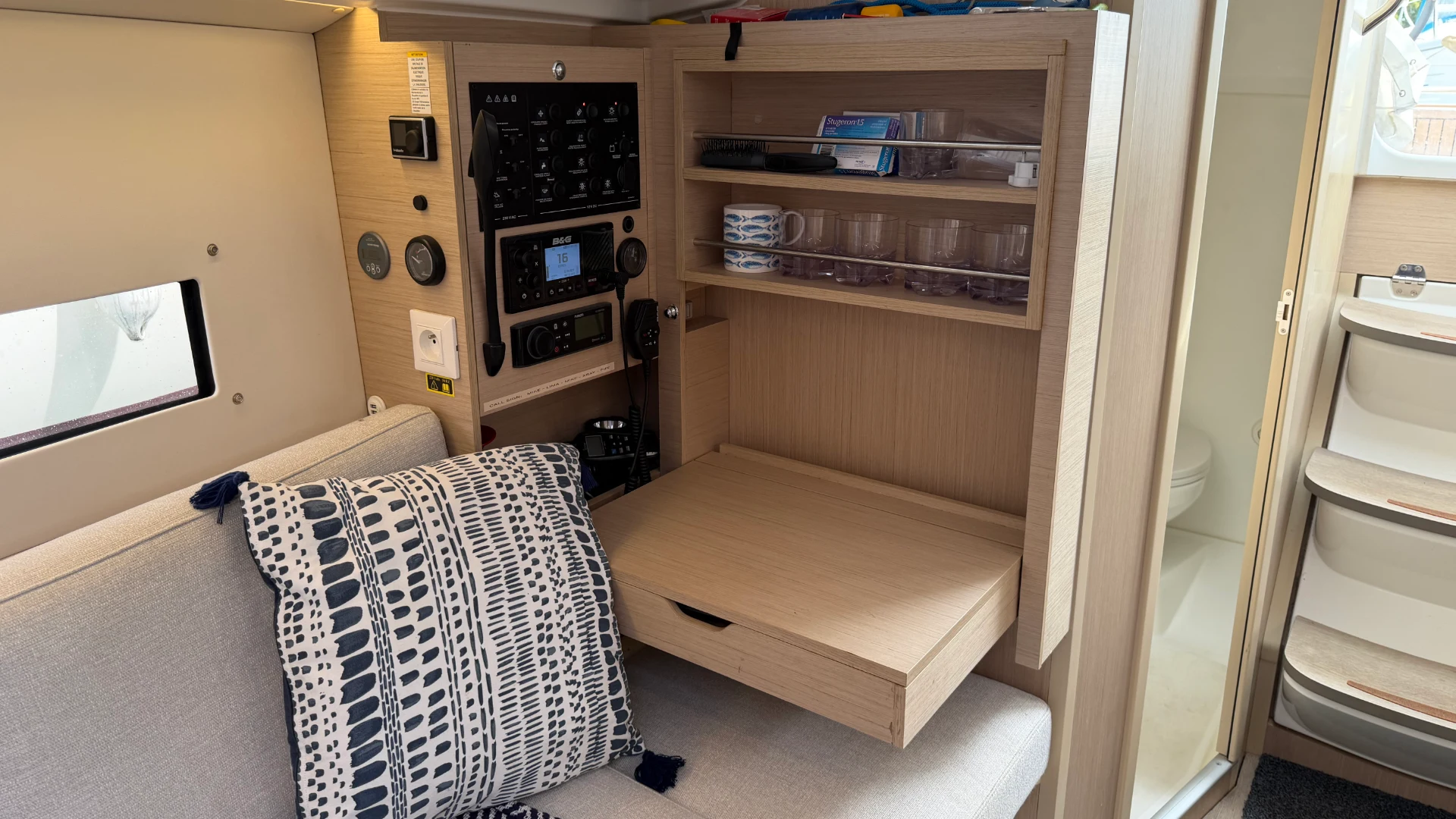 Beneteau Oceanis 30.1 - 7