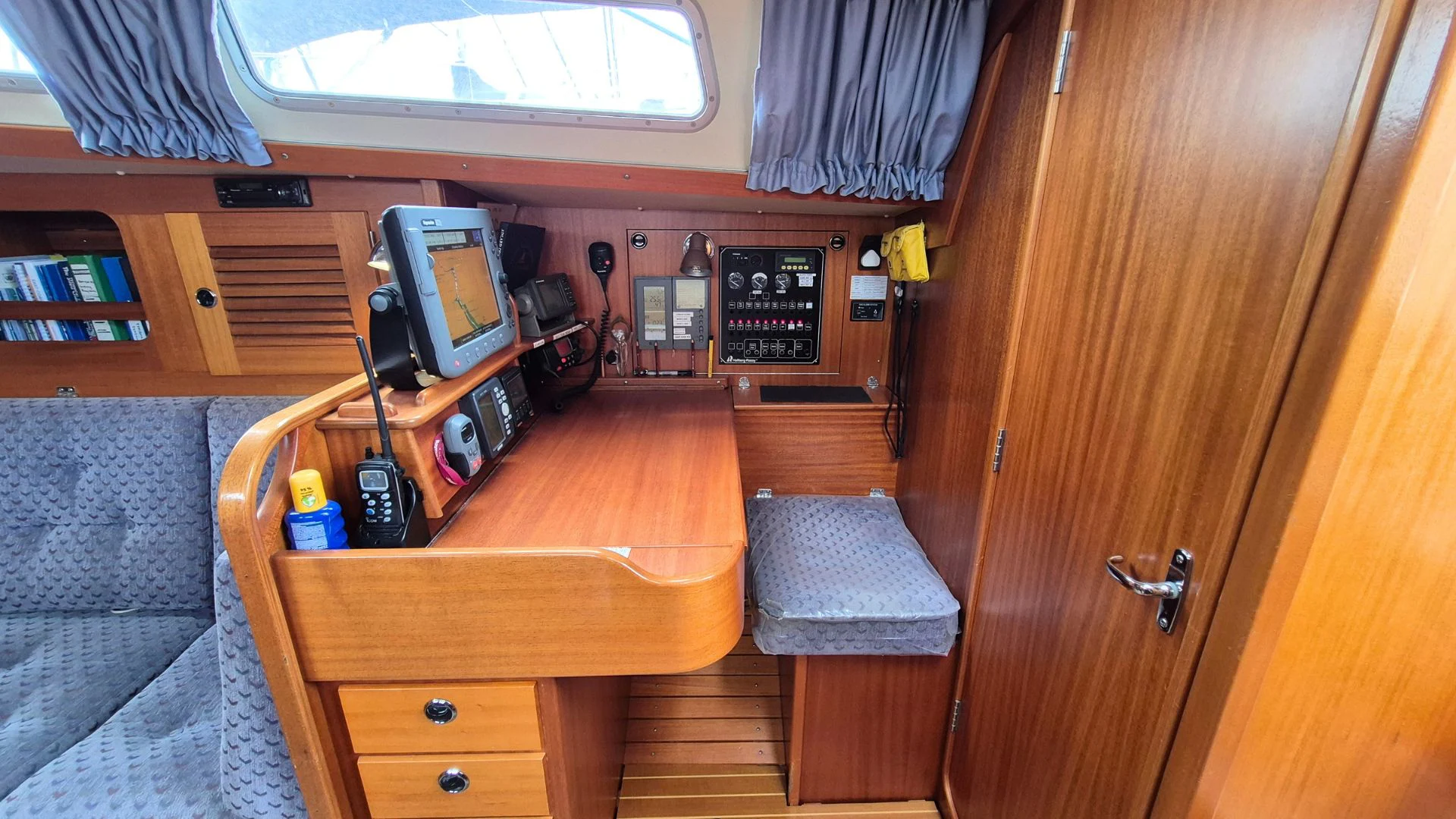 Hallberg-Rassy 34 - 22