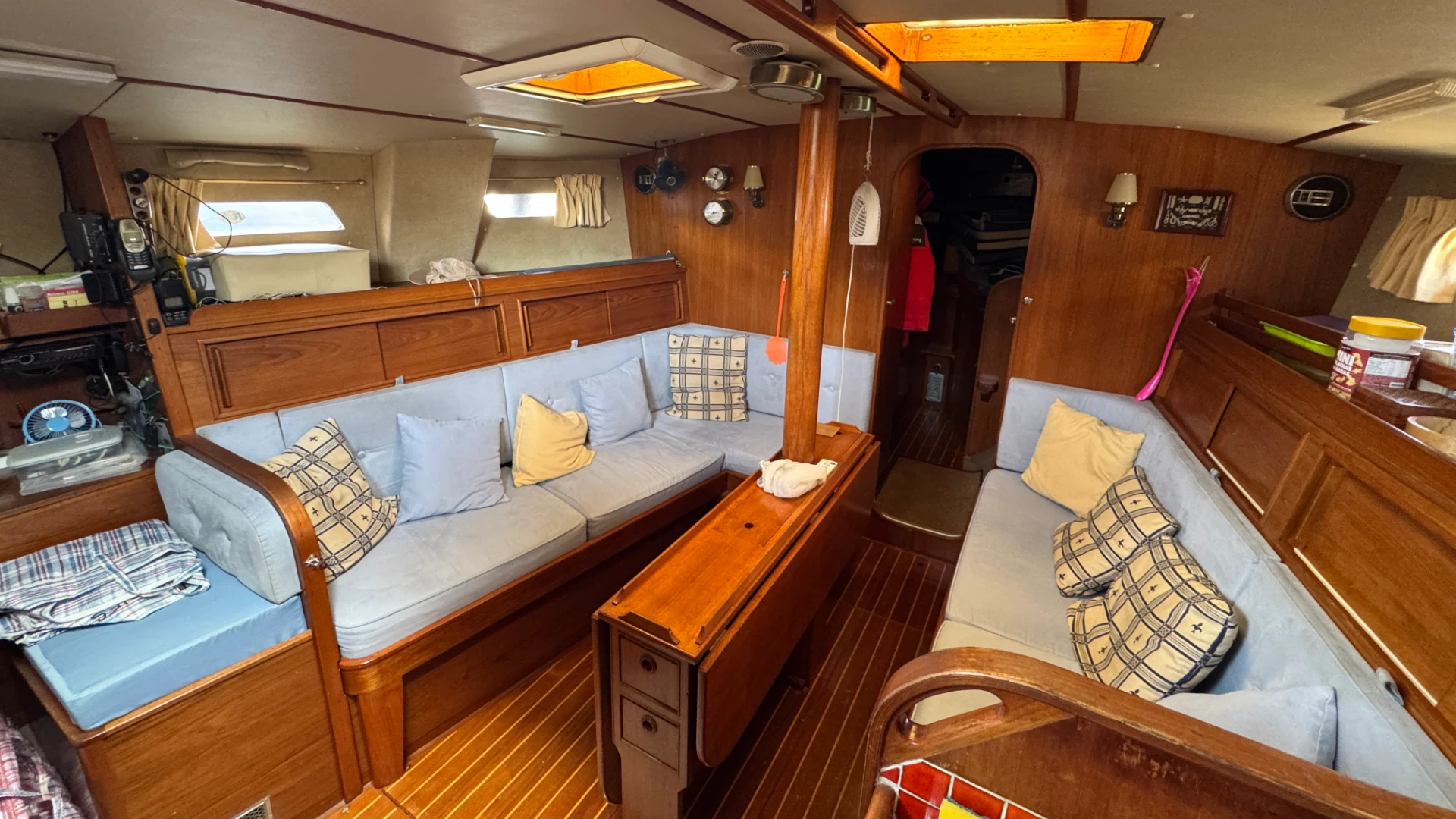 Oyster 39 Ketch - 16