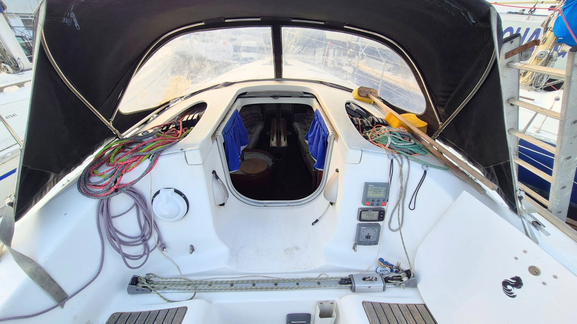 Beneteau First 35.7 - 18