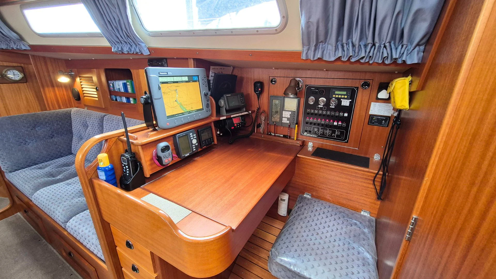 Hallberg-Rassy 34 - 23