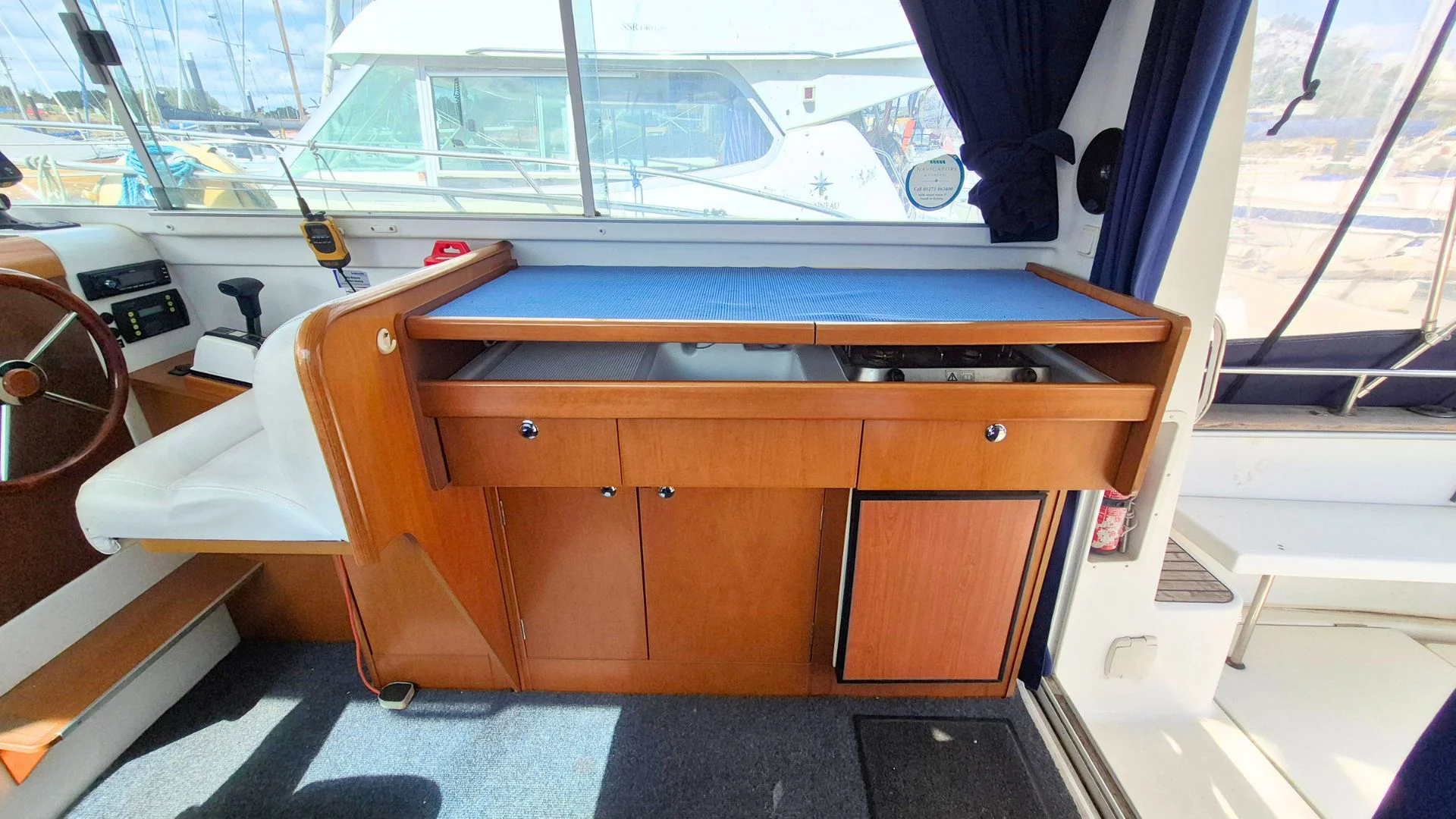 Beneteau Antares Series 9 - 18