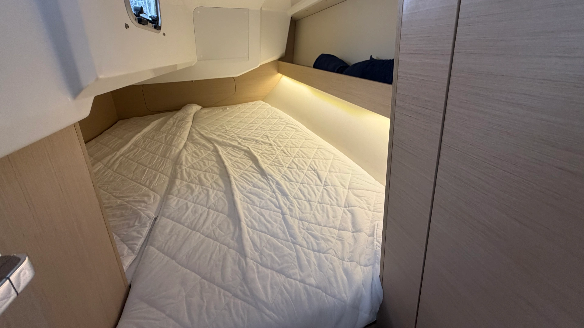 Beneteau Oceanis 30.1 - 11