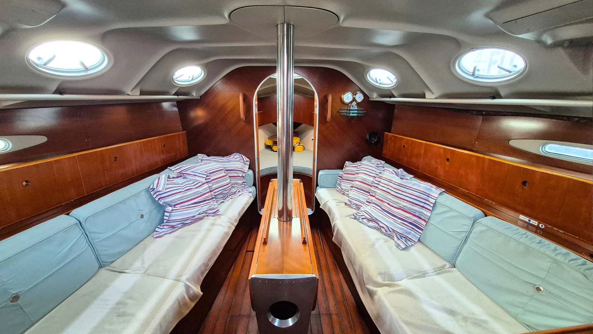 Beneteau First 35.7 - 22