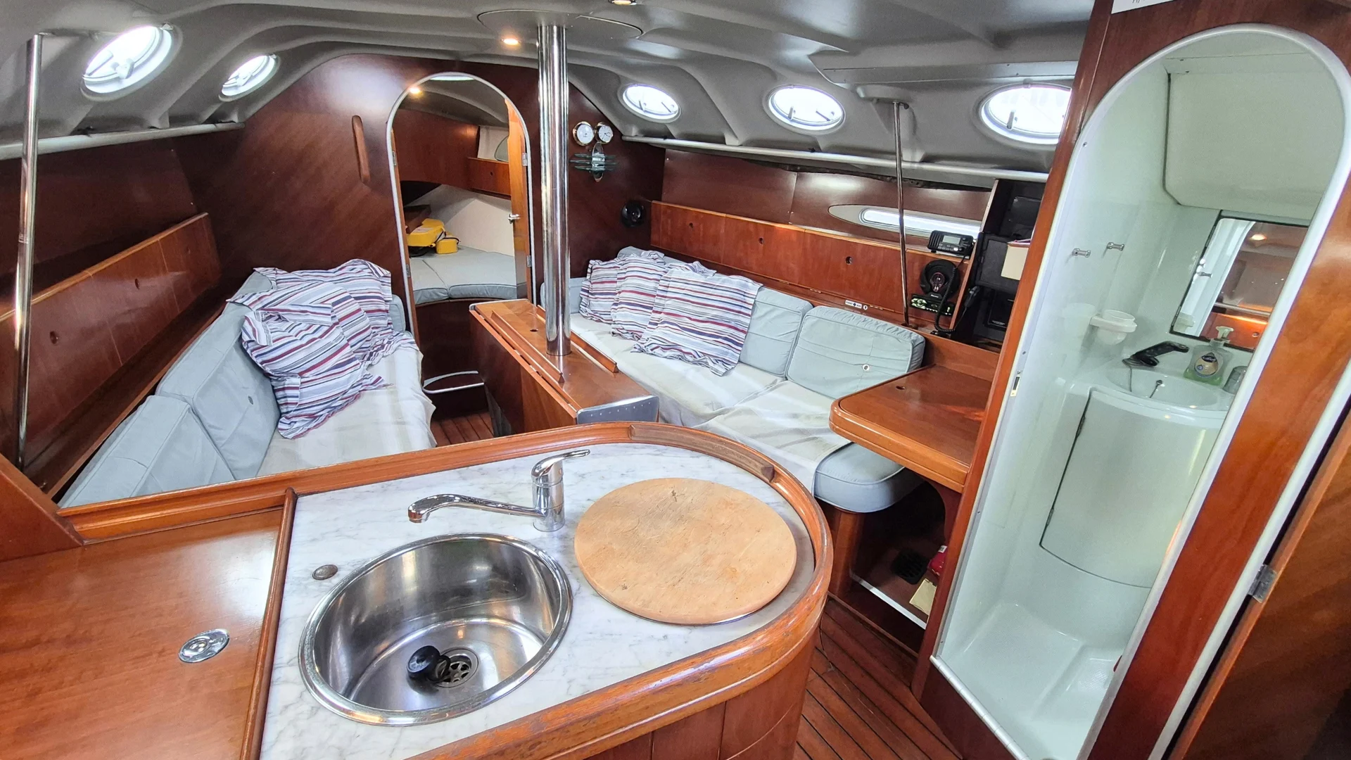 Beneteau First 35.7 - 23