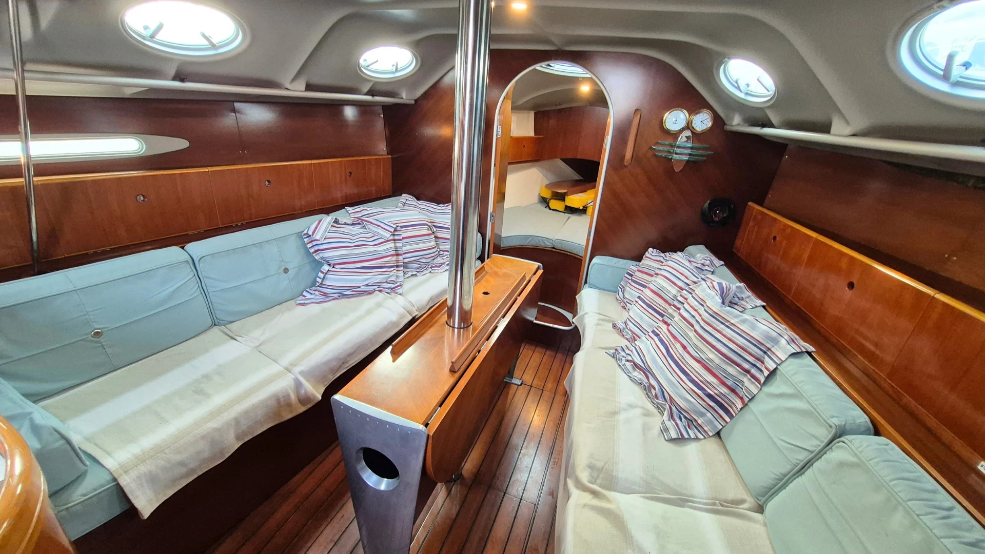 Beneteau First 35.7 - 24